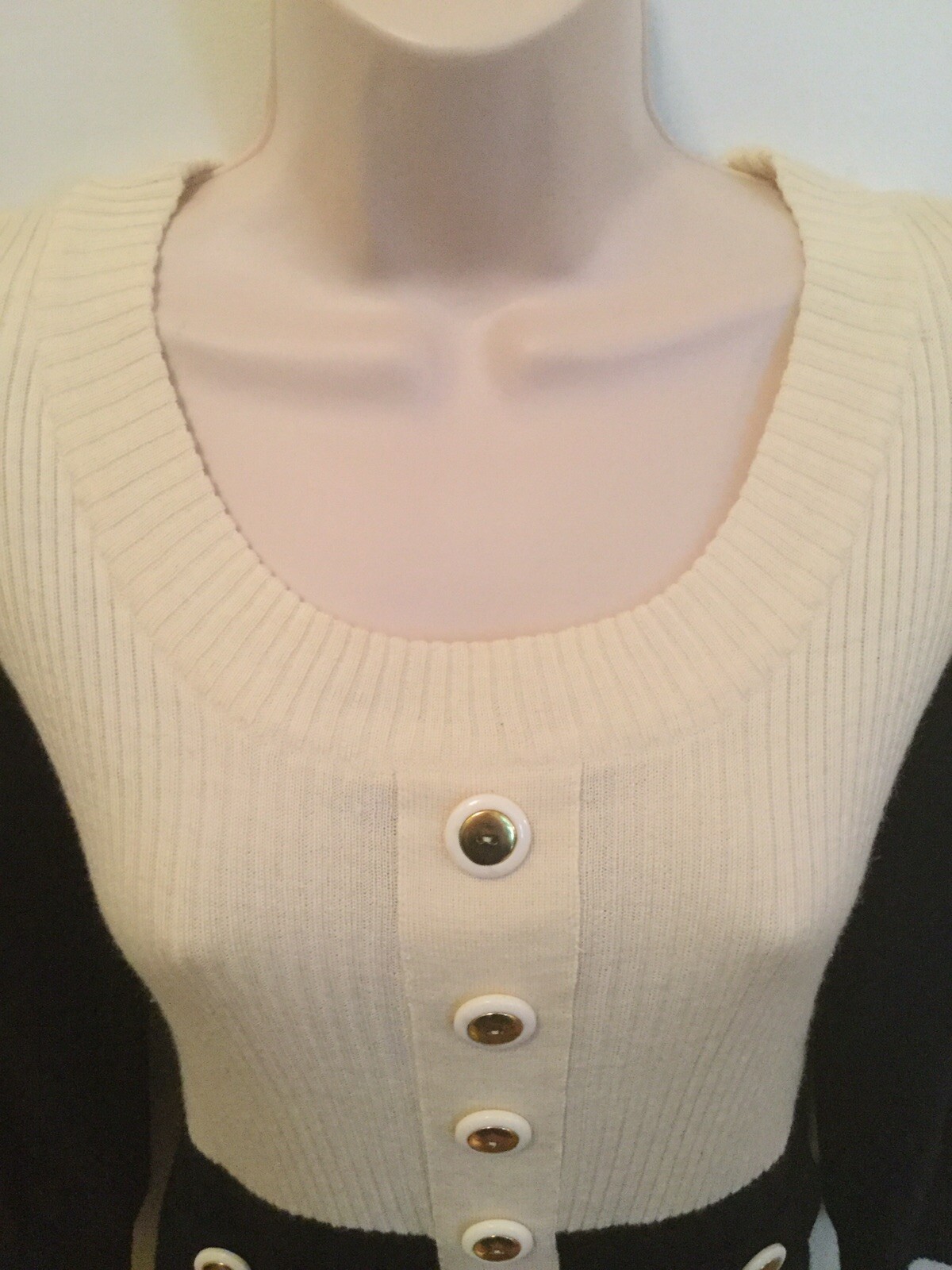 H&M Retro 1960s Black White Go Go Mod Color Block Ribbed Knit Sweater Scoop 10