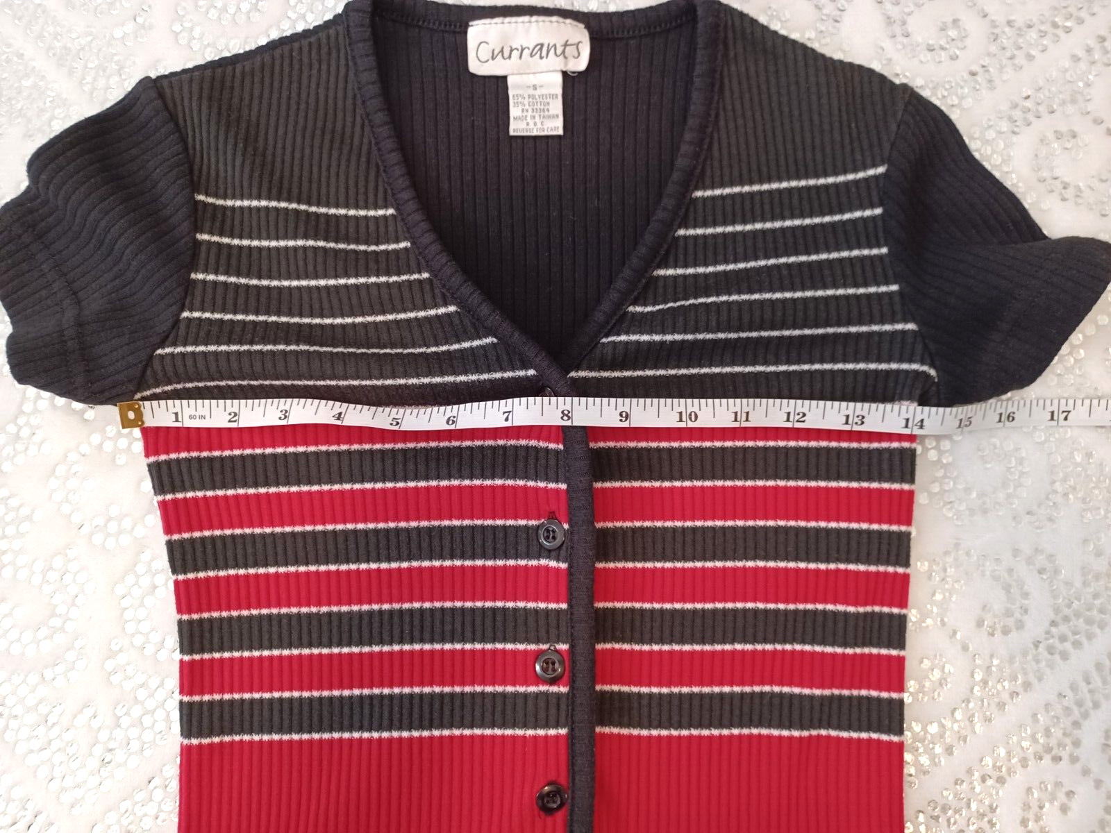 Women Vintage 1990s shirt crop top, red and black, Juniors size SMALL, CURRANTS
