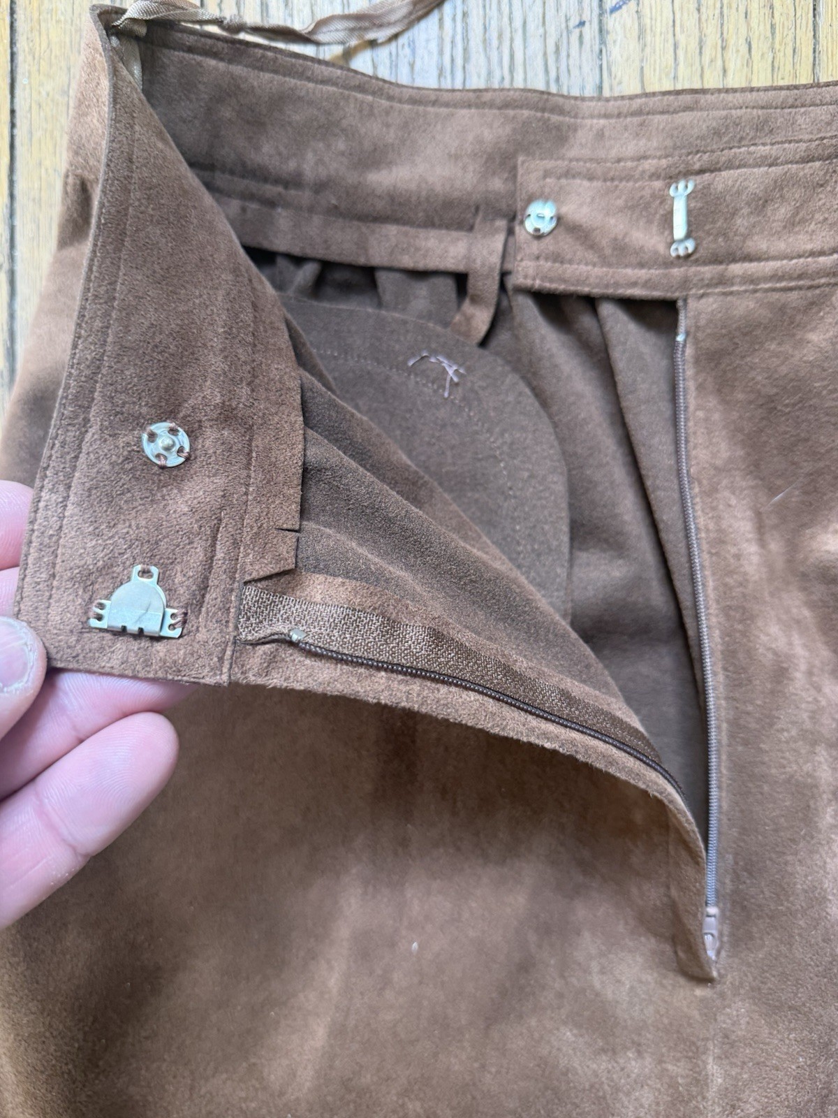 Vintage 70’s Ultra Suede Skirt Womens 10 Brown Zip Midi Corpcore Classic Luxury