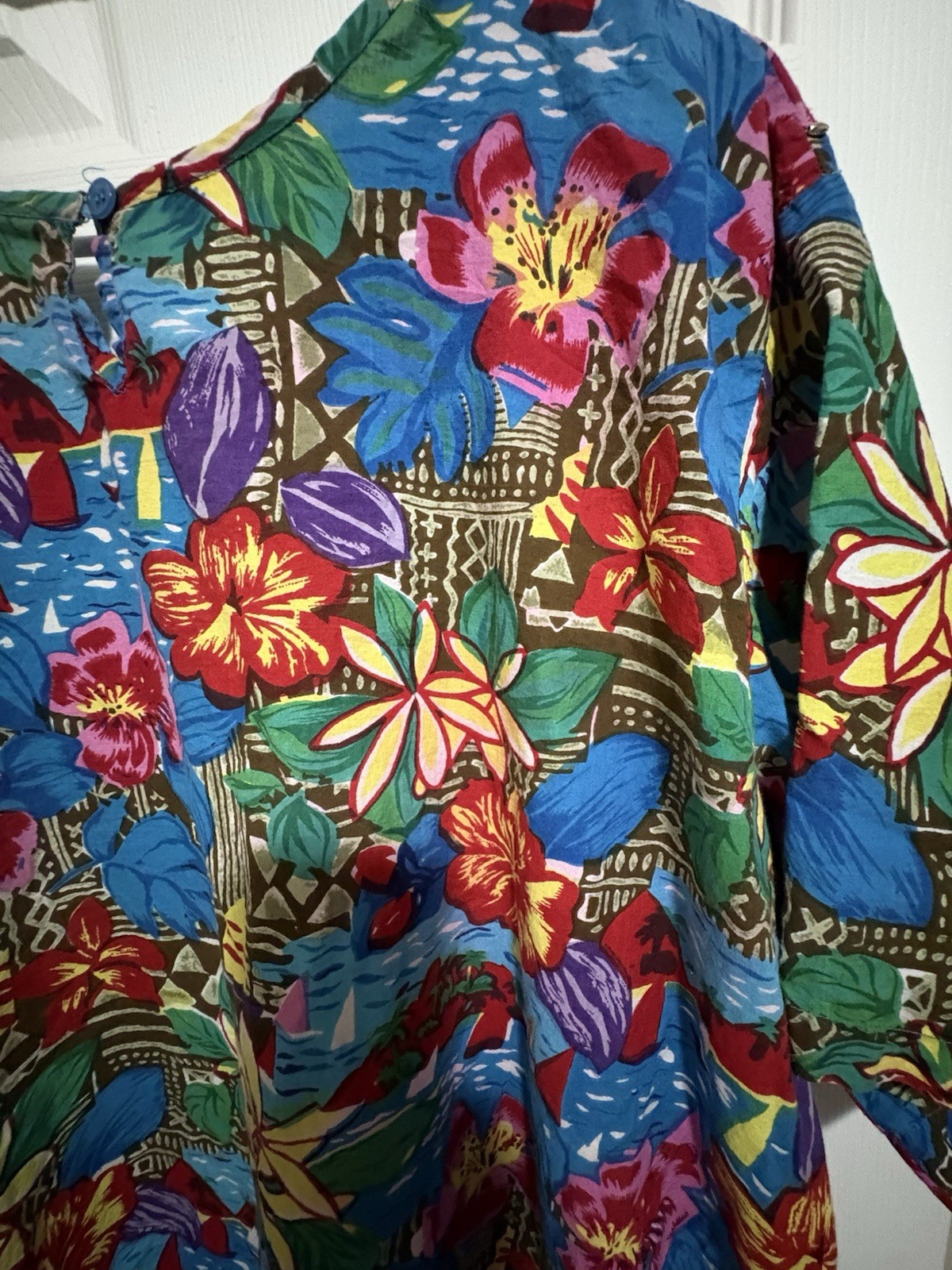 Vintage Roamans Beaded Blouse Size 2XL Gold Beads Bright Flowers Keyhole Back