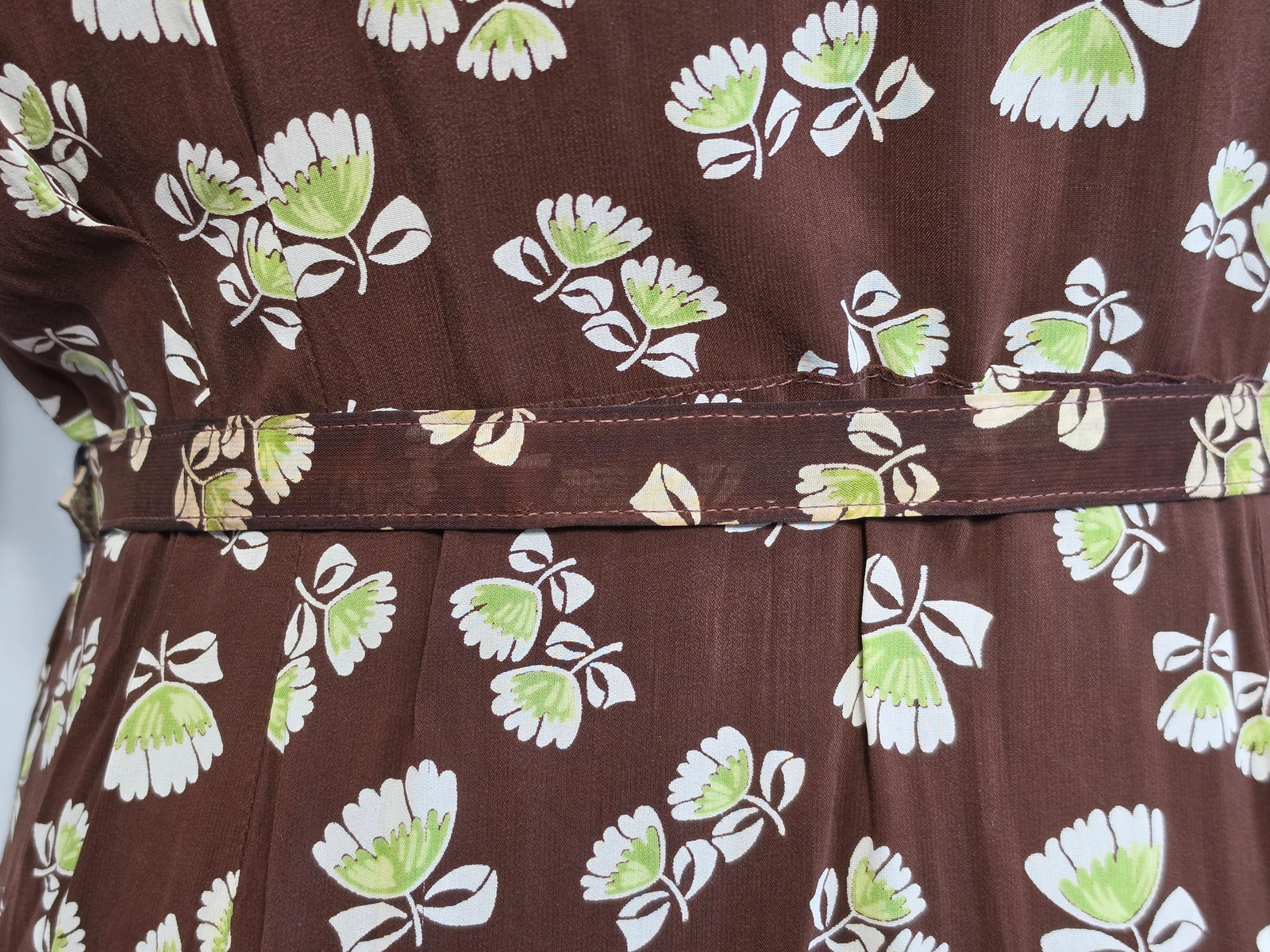 Vintage 1930s 1940s Brown Peplum Dress Flower Print Tulip Novelty (34″ waist)