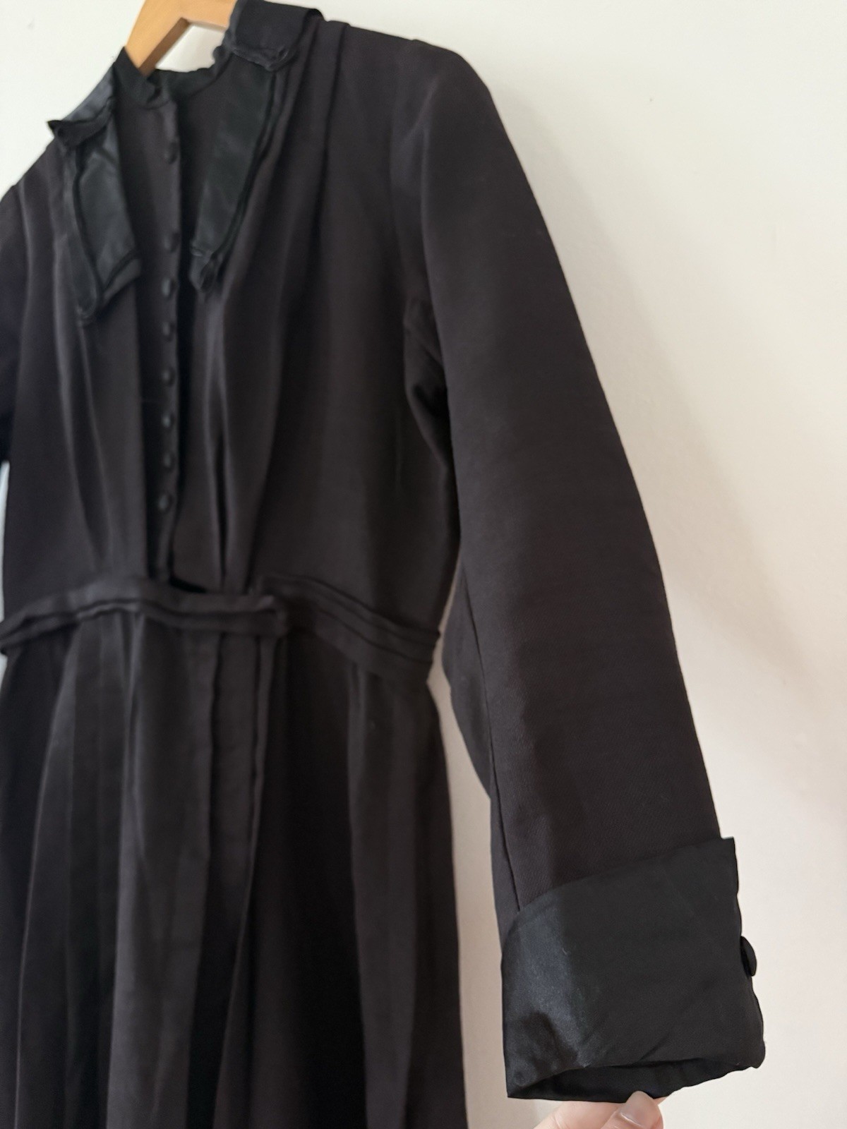 Antique Victorian Wool Crepe Full Length Winter Wrapper Dress/Duster Mourning M