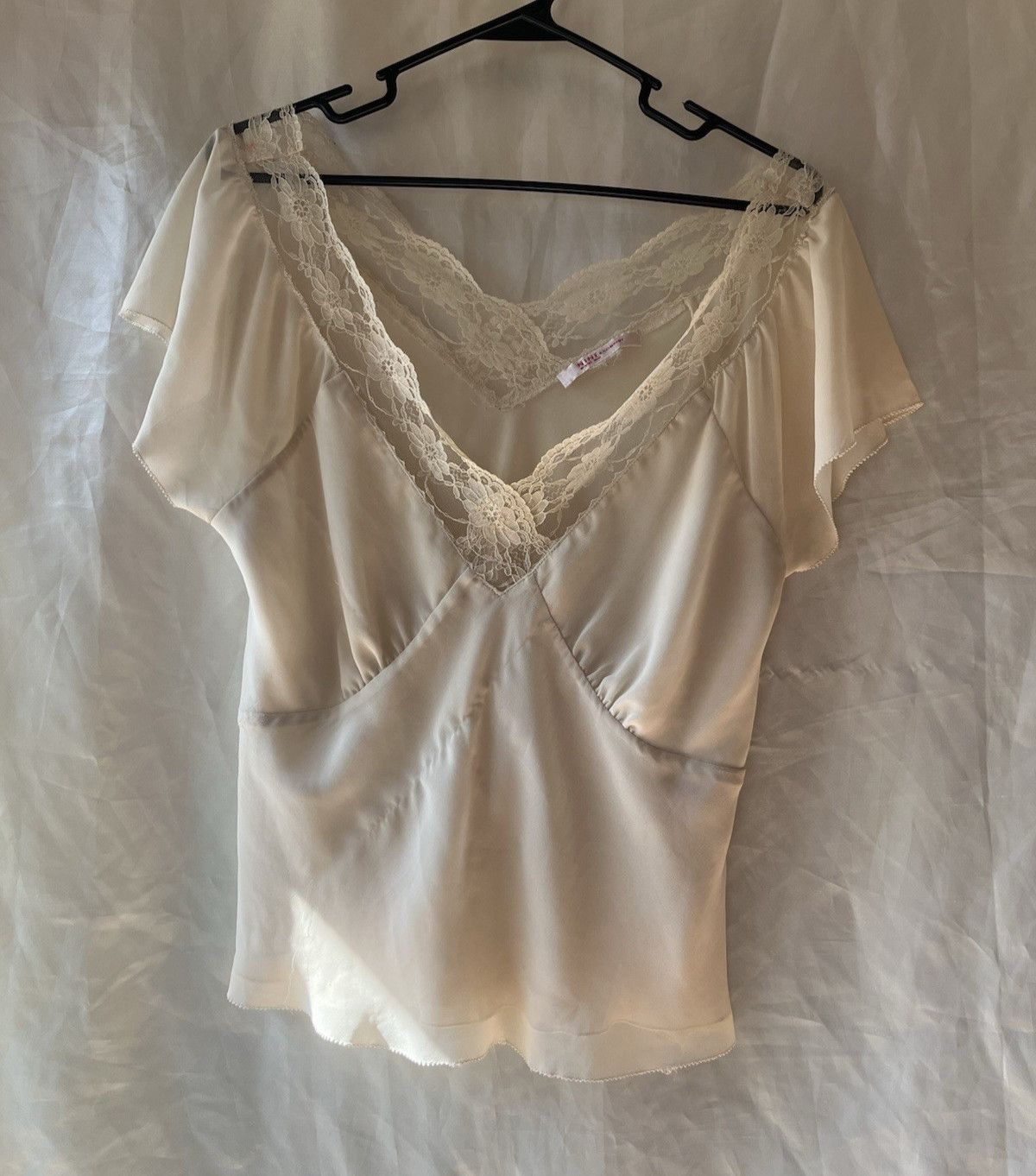 Vintage Nine & Company Womens Ivory Top With Lace Overlay