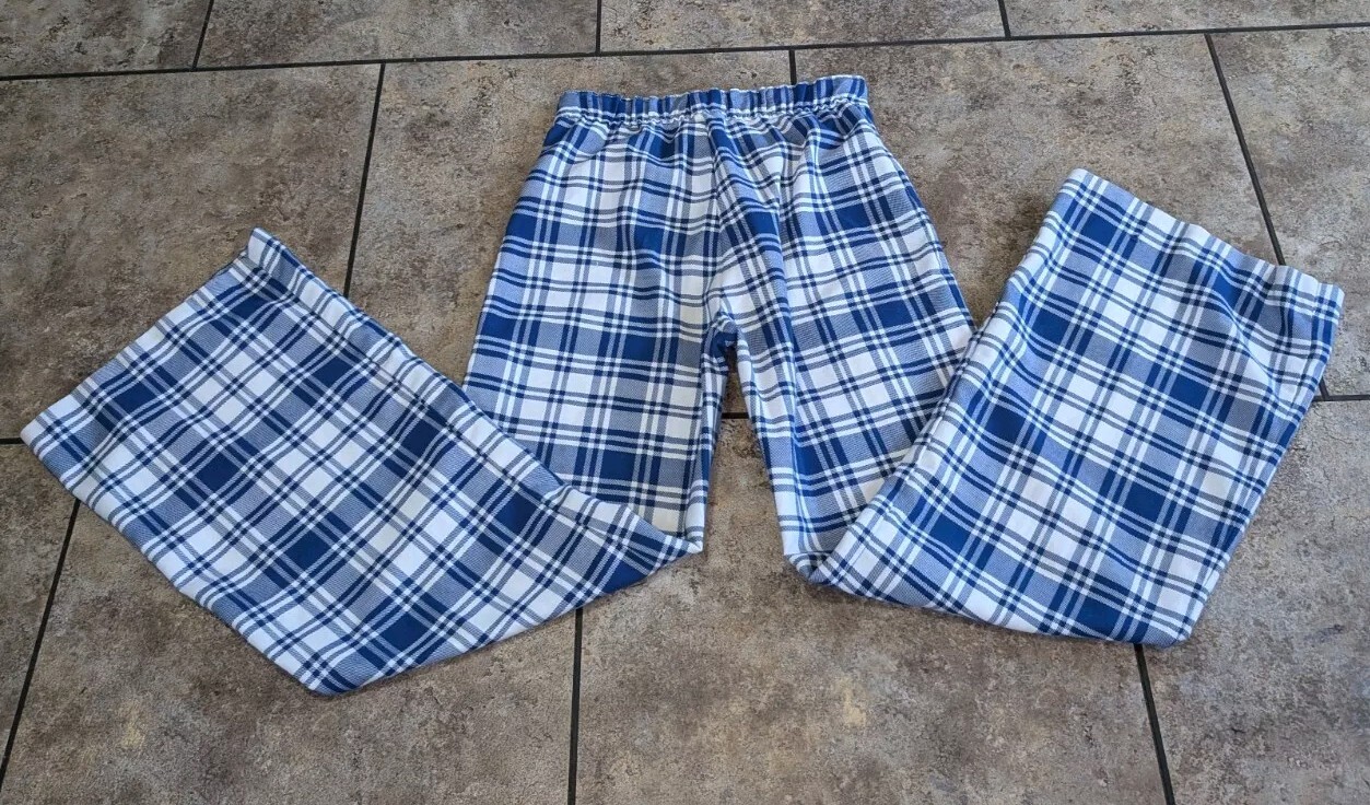 Pretty Please Late 60s/Early 70s Plaid Flared Pants Women’s 24″ Waist