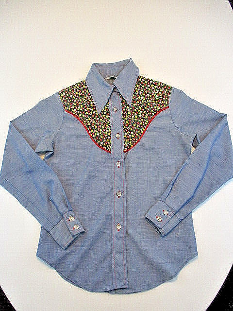 VTG 1970s Junior 7 Cowgirl Western Ranch Blue Shirt Floral Shoulders L/S Sears
