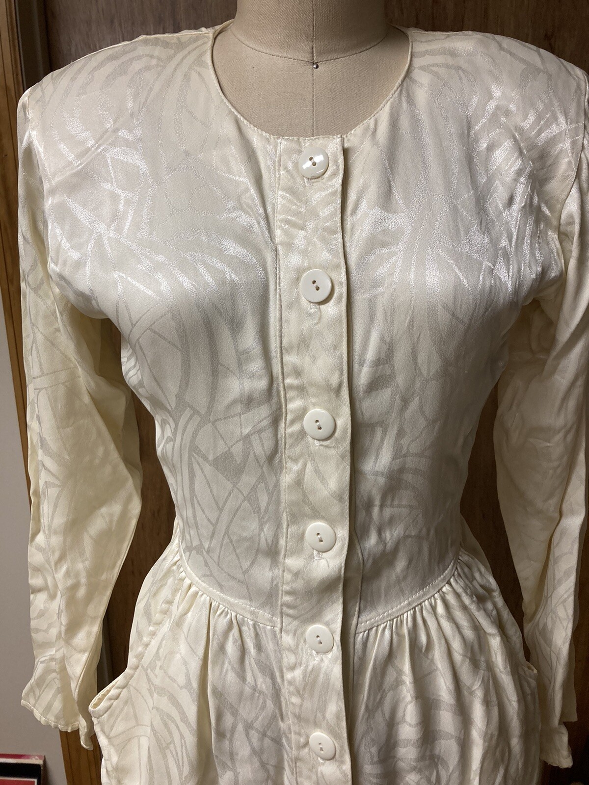 Vintage 90s  White Cream Silk-like Dress.size 3 buttons down the front 