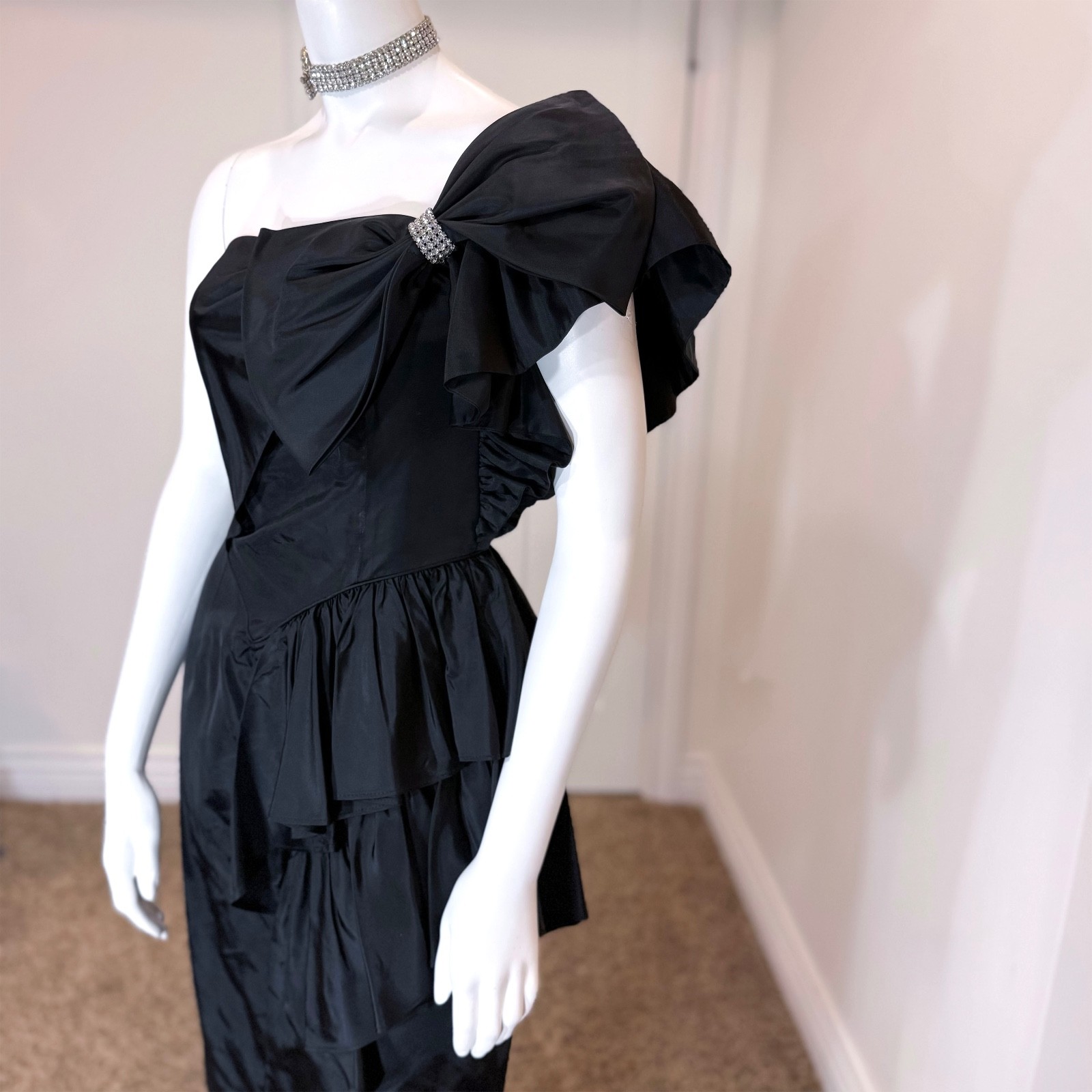 Vintage 80’s RUFFLE PARTY DRESS w RHINESTONE BOW S Cocktail Black Midi Evening