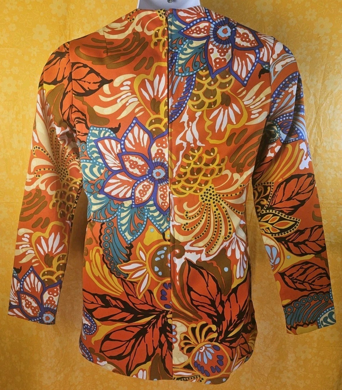 Vintage Concept 70’s Swirl Women’s Blouse (12) Necklace/Belt Not Included Groovy