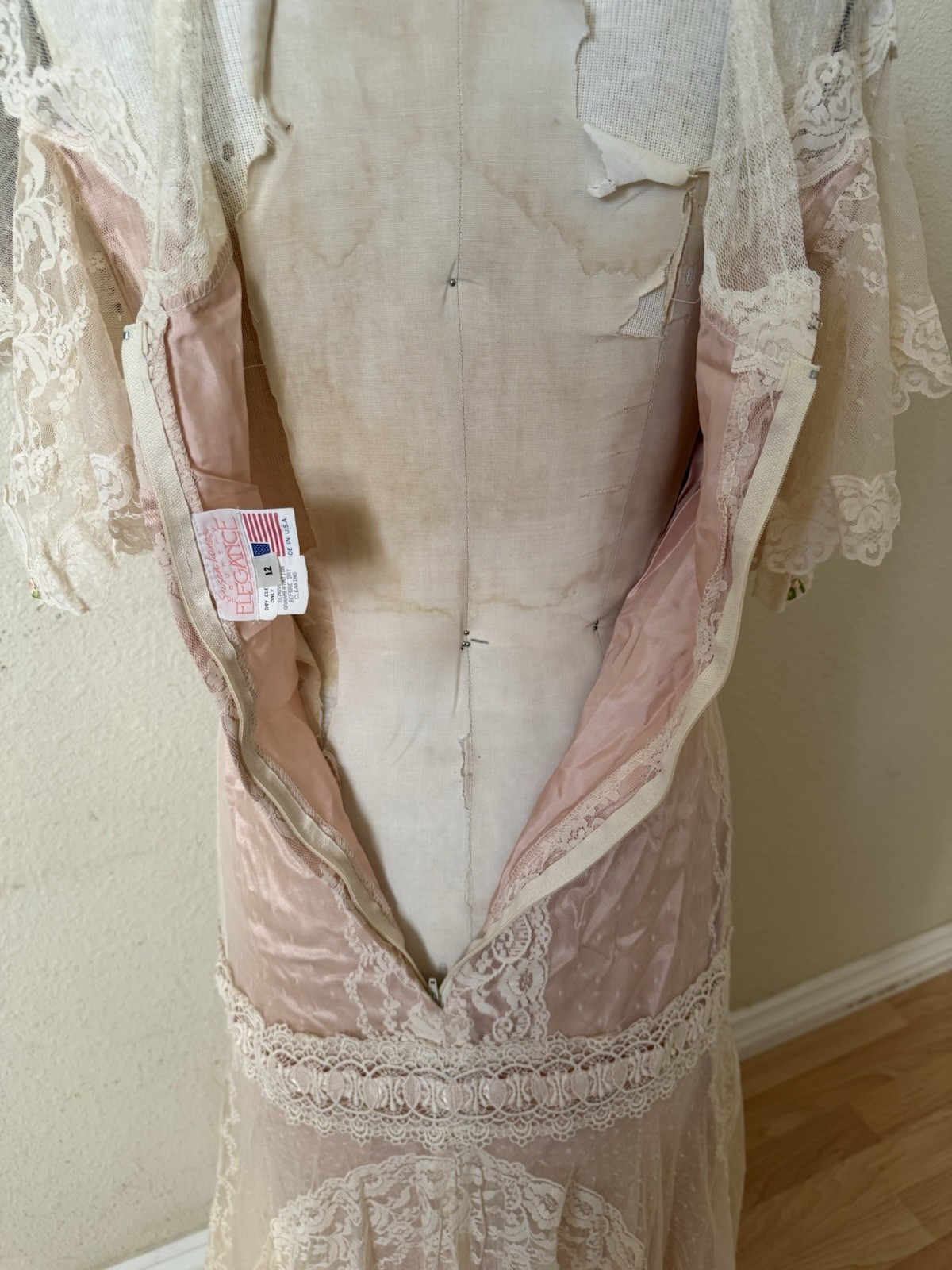 Vintage Susan Lane’s Country Elegance Lace Pearl Wedding Dress