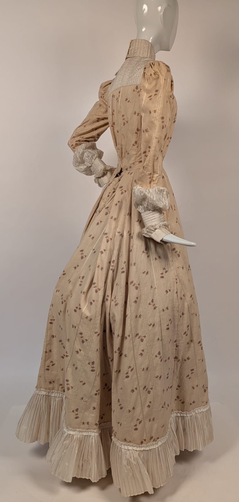 EARLY EDWARDIAN FLORAL PRINT BLONDE WOOL DRESS W SNOW WHITE SILK DE CHINE