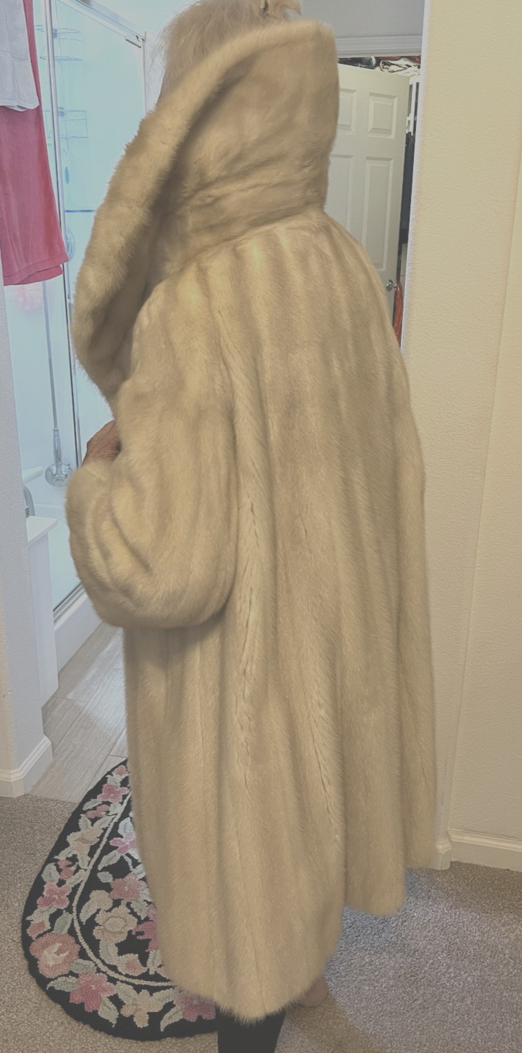 Vintage 1967 Special Order Genuine Blonde Mink Coat- 16 Full Skins-silk Lining