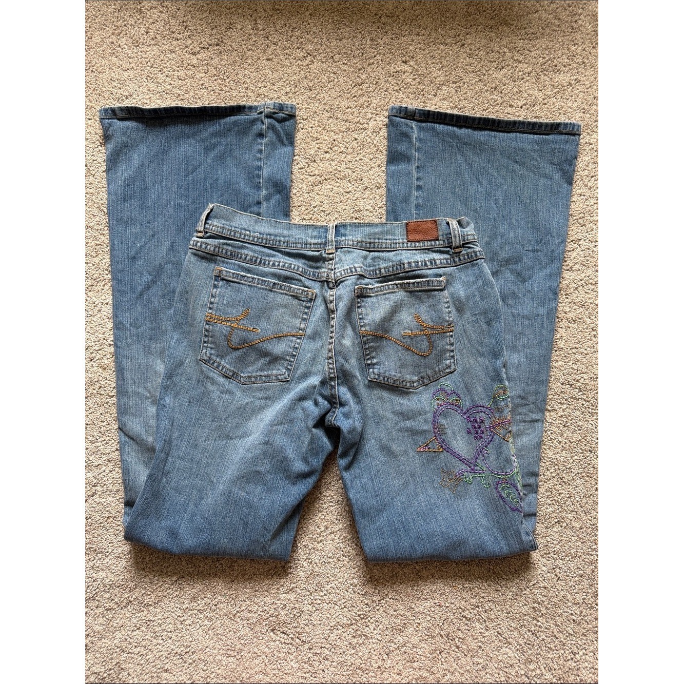 VTG Tommy Jeans Y2K Boho Hippy Heart Embroidered Flare Jeans Medium Wash 26×31