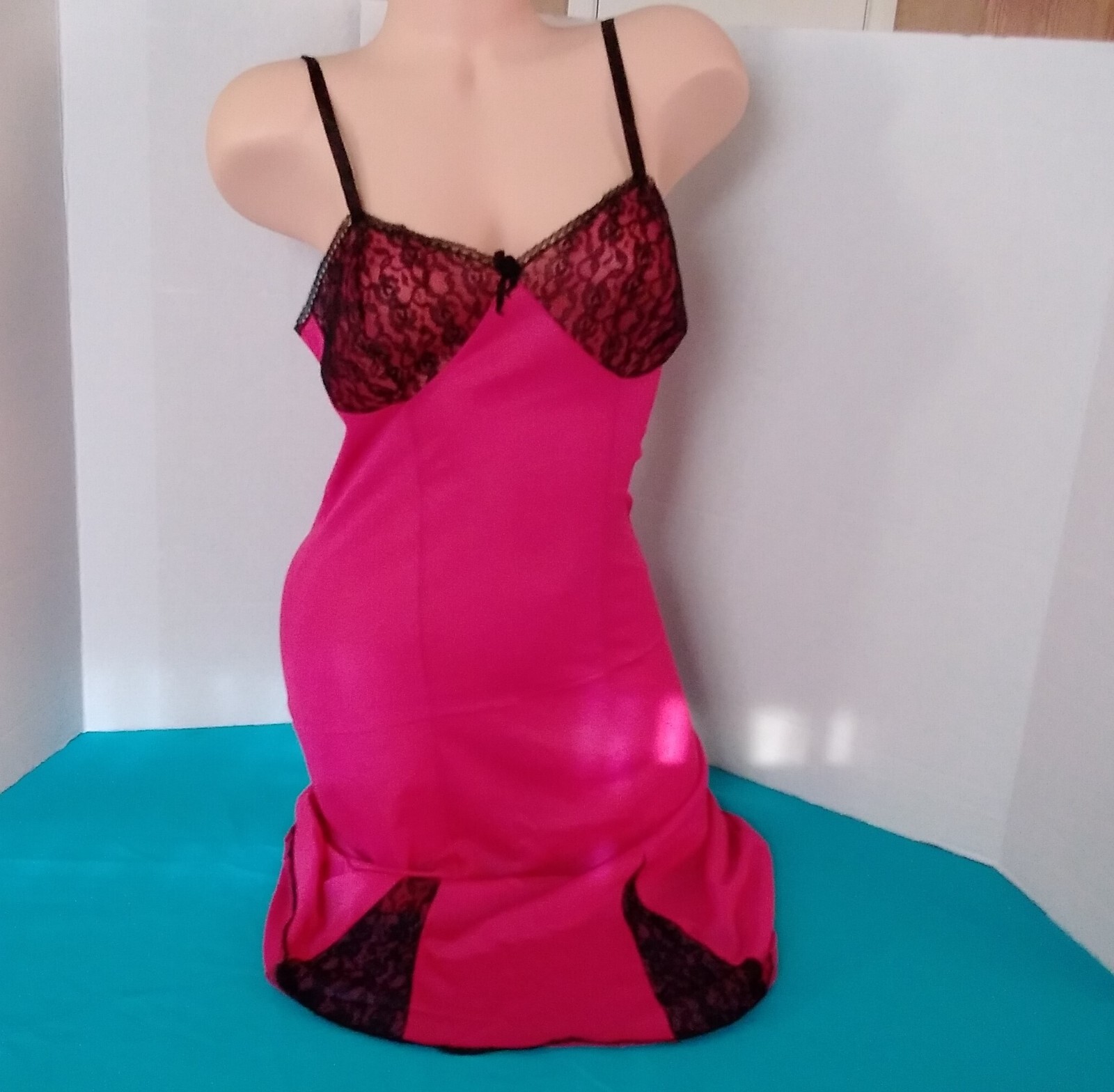 Vintage 60’s Full Slip Dress Chemise European Retro Dark Pink Black Lace M