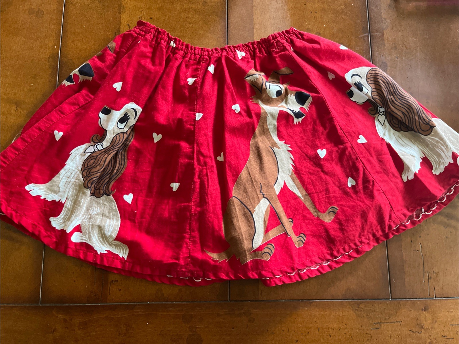 WALT DISNEY 1950’s Vintage Lady and The Tramp Circle Swing Skirt Red