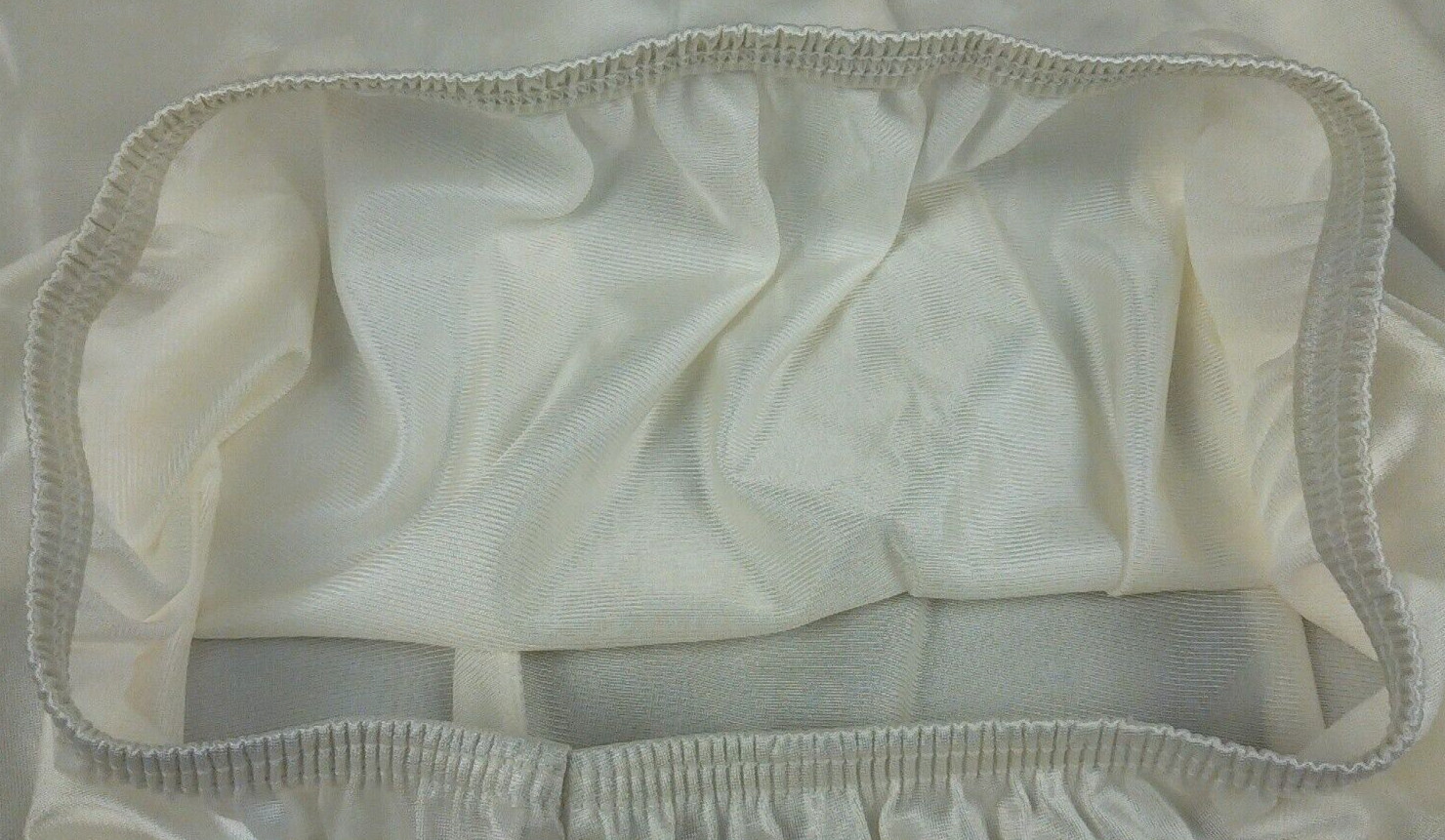 Vassarette Ladies 100% Nylon White 25″ Long Half Slip Size M (63)
