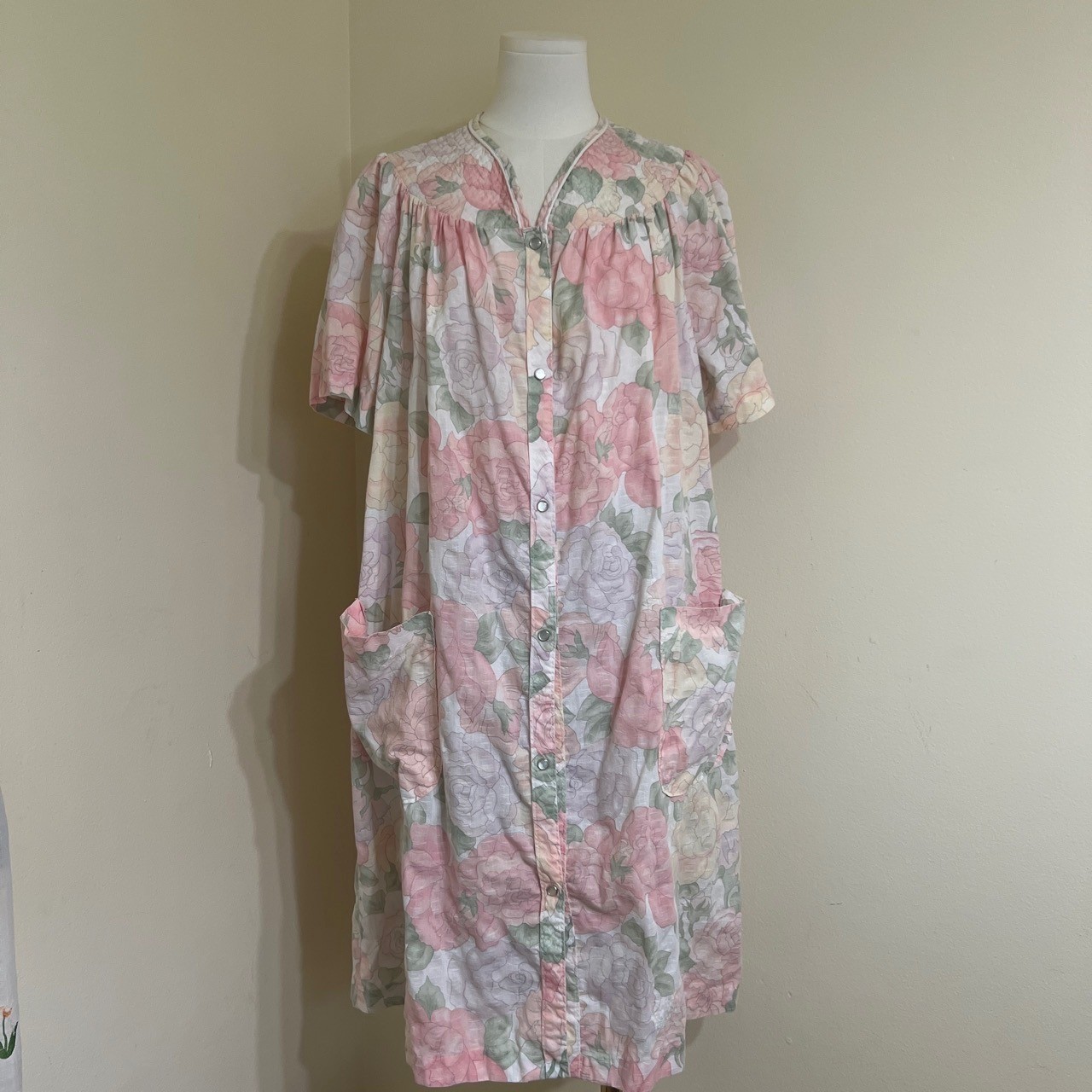Vintage Floral Duster Robe Pastel Pink Rose Snap Front Housecoat Pockets L