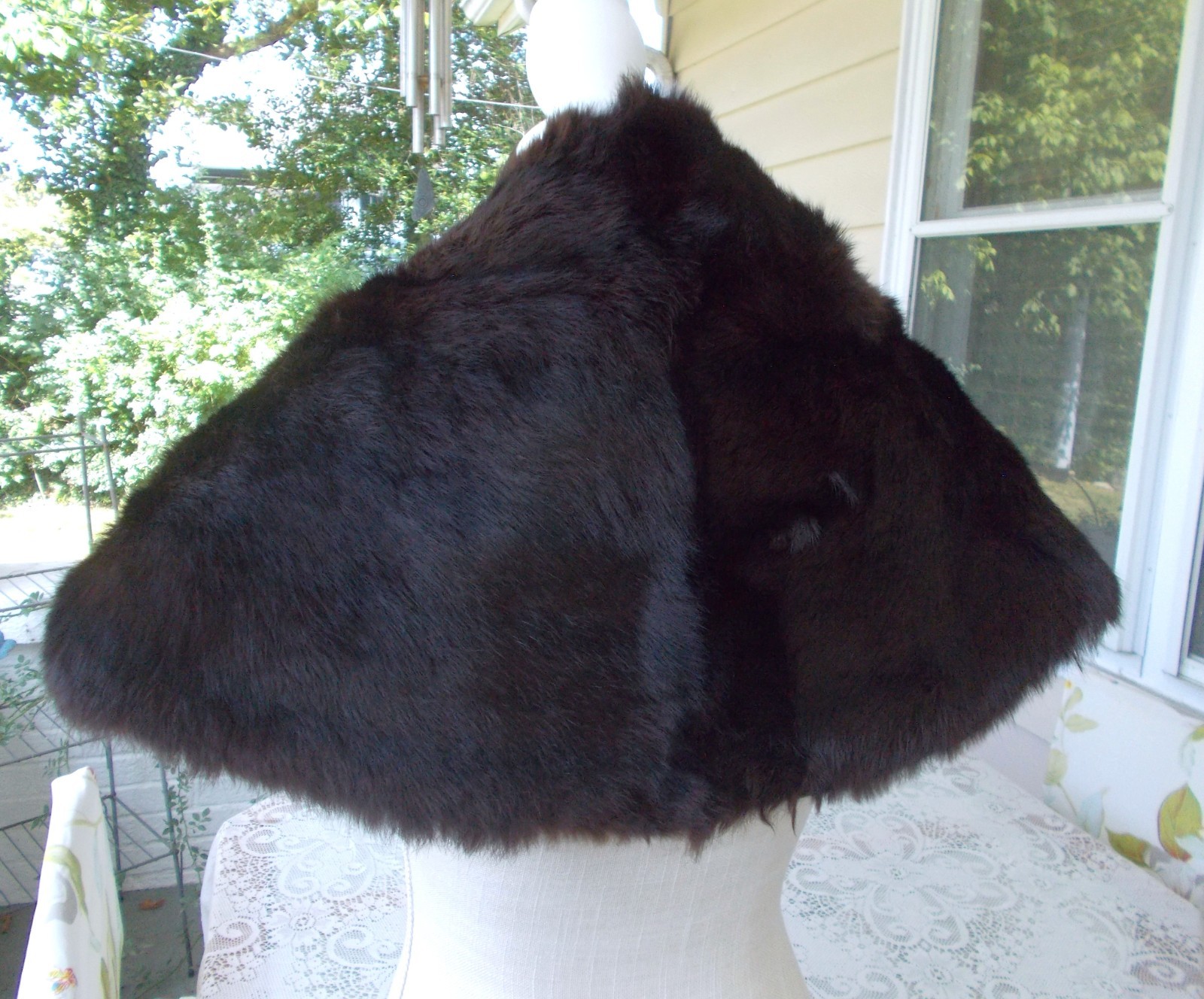 Vintage Dark Chocolate Brown Rabbit Fur Cape Stole W/Pompom SM Beautiful