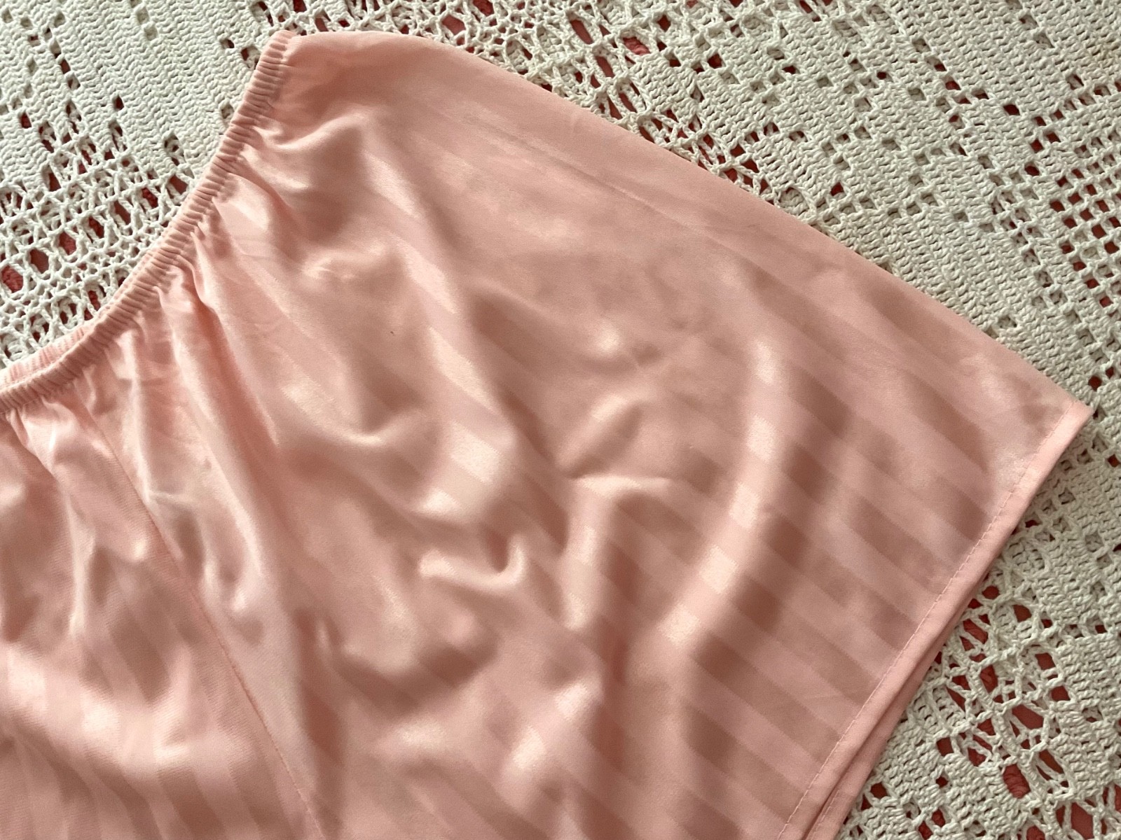 VINTAGE JILL ANDREA OF NY NYLON SZ M 2 PC SHORTIE PJ’S PEACH W/MATCHING LACE TRM