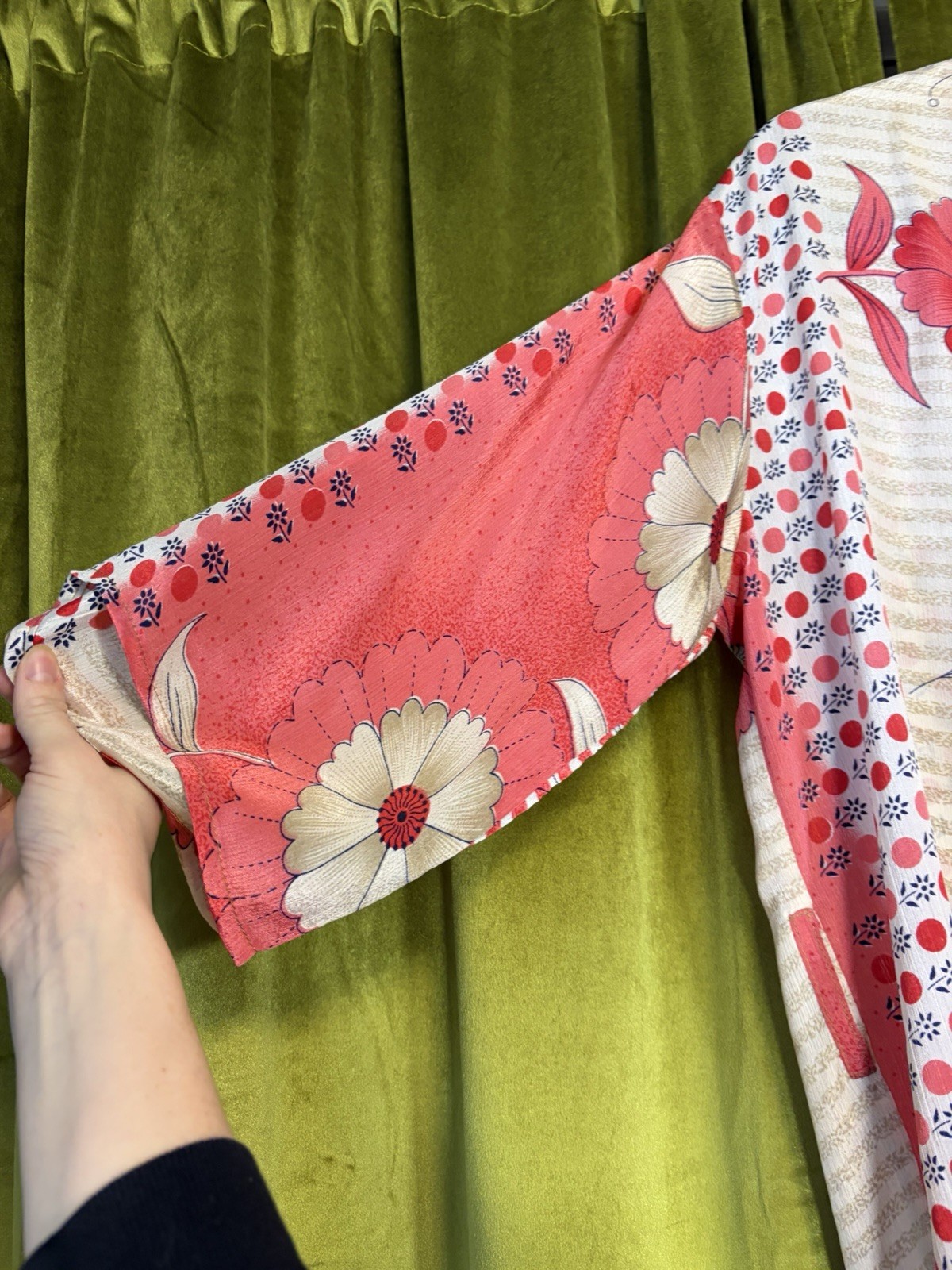 Incredible Vintage Satin Red & Creme Floral Handmade Duster Jacket Kimono. O/S