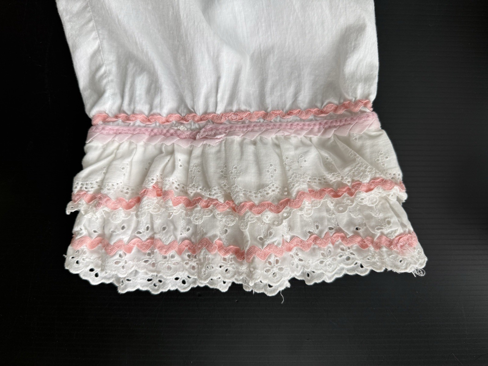 VINTAGE HANDMADE BLOOMERS RUFFLED HEM ELASTIC WAIST LONG PANTALOONS OFF WHITE