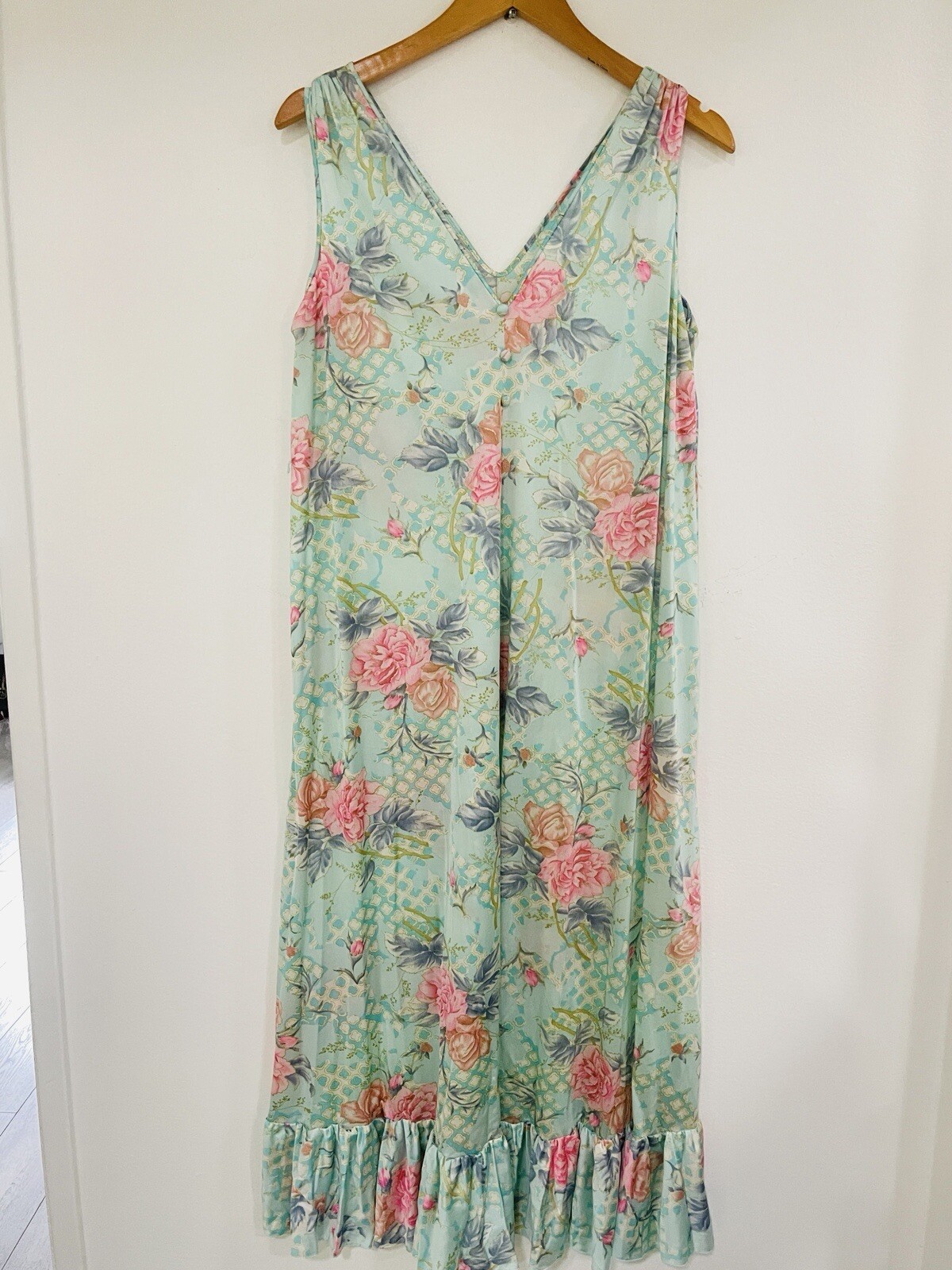 Vanity Fair 2 Piece Set Maxi NightGown & Robe Peignoir Pastel Floral Sz SML VTG
