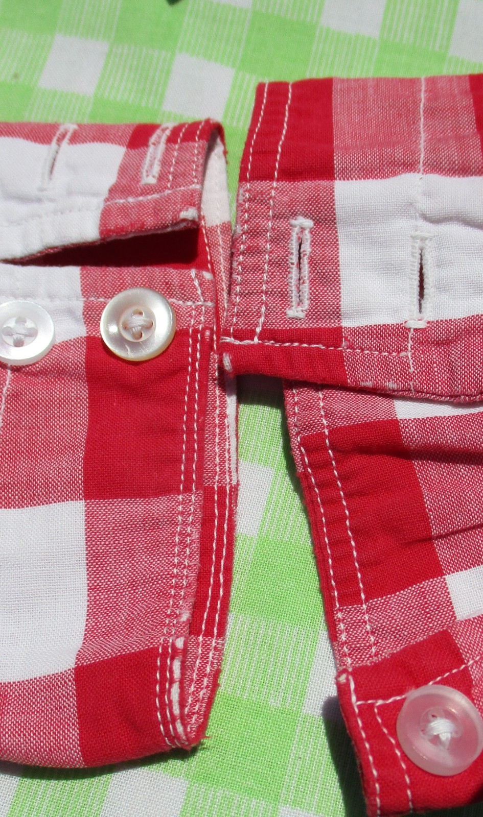 Vintage 50s Levi’s Short Horn Red White Checker Open Collar Western Loop Shirt