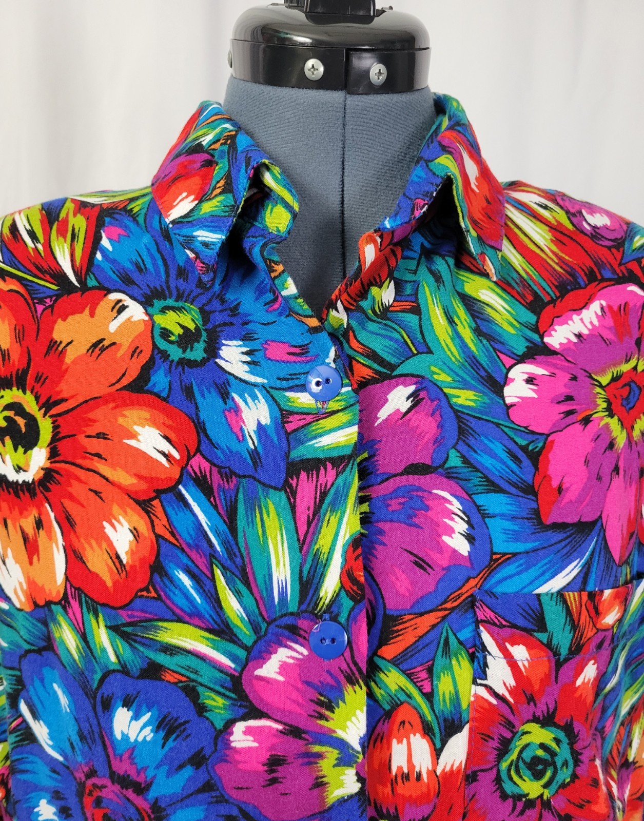 Vintage Grand Nouveau Bright Floral Top & Pleated High Waisted Shorts Size Large