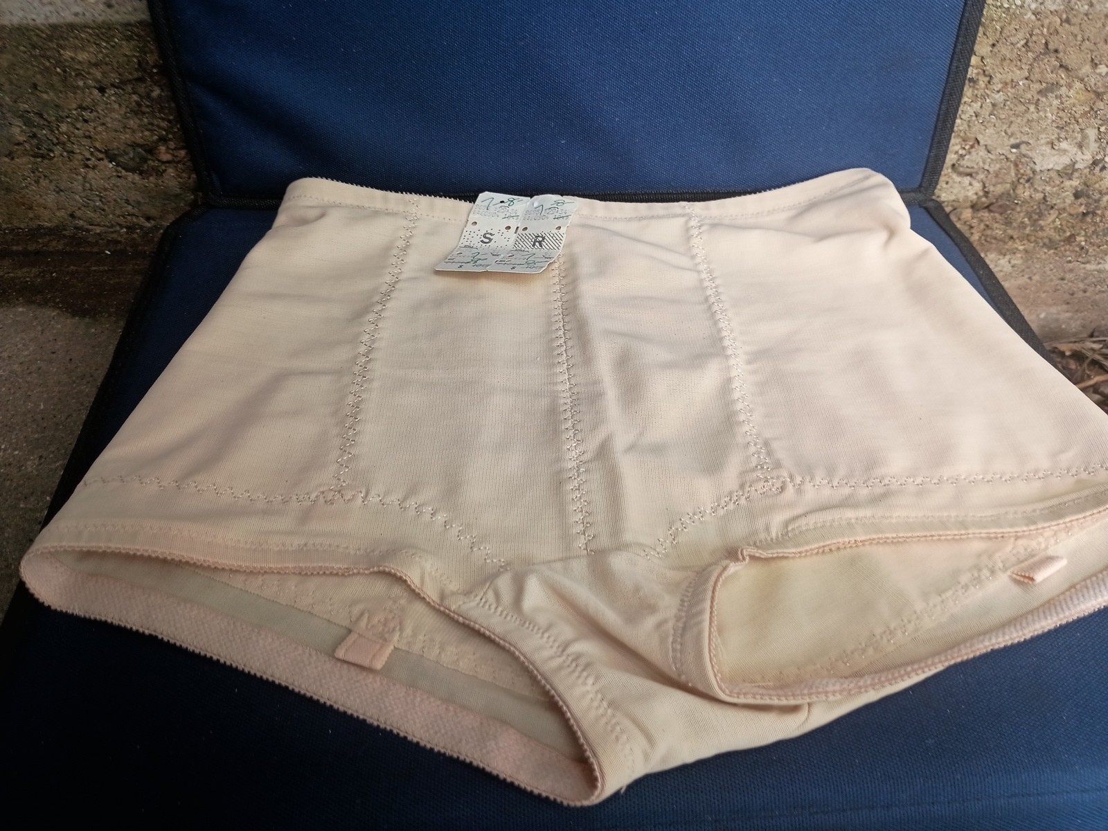 Vintage Slim Down Girdle Body Shaper NOS 1970s Beige Nude 9695 Sz 34 Garter Hook