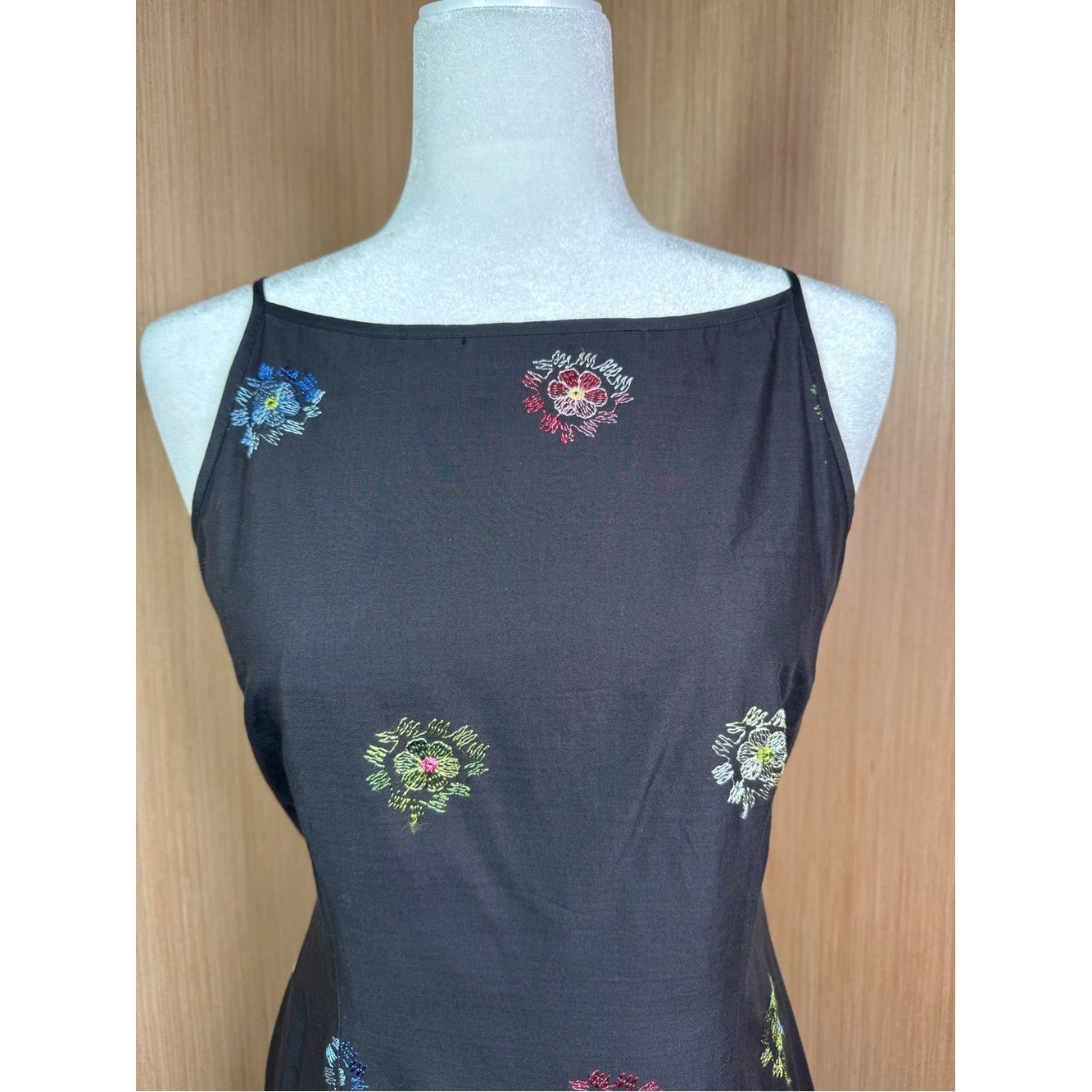Vintage 1995 Harold’s Little Black Dress Floral Embroidery Side Slit 100% Cotton