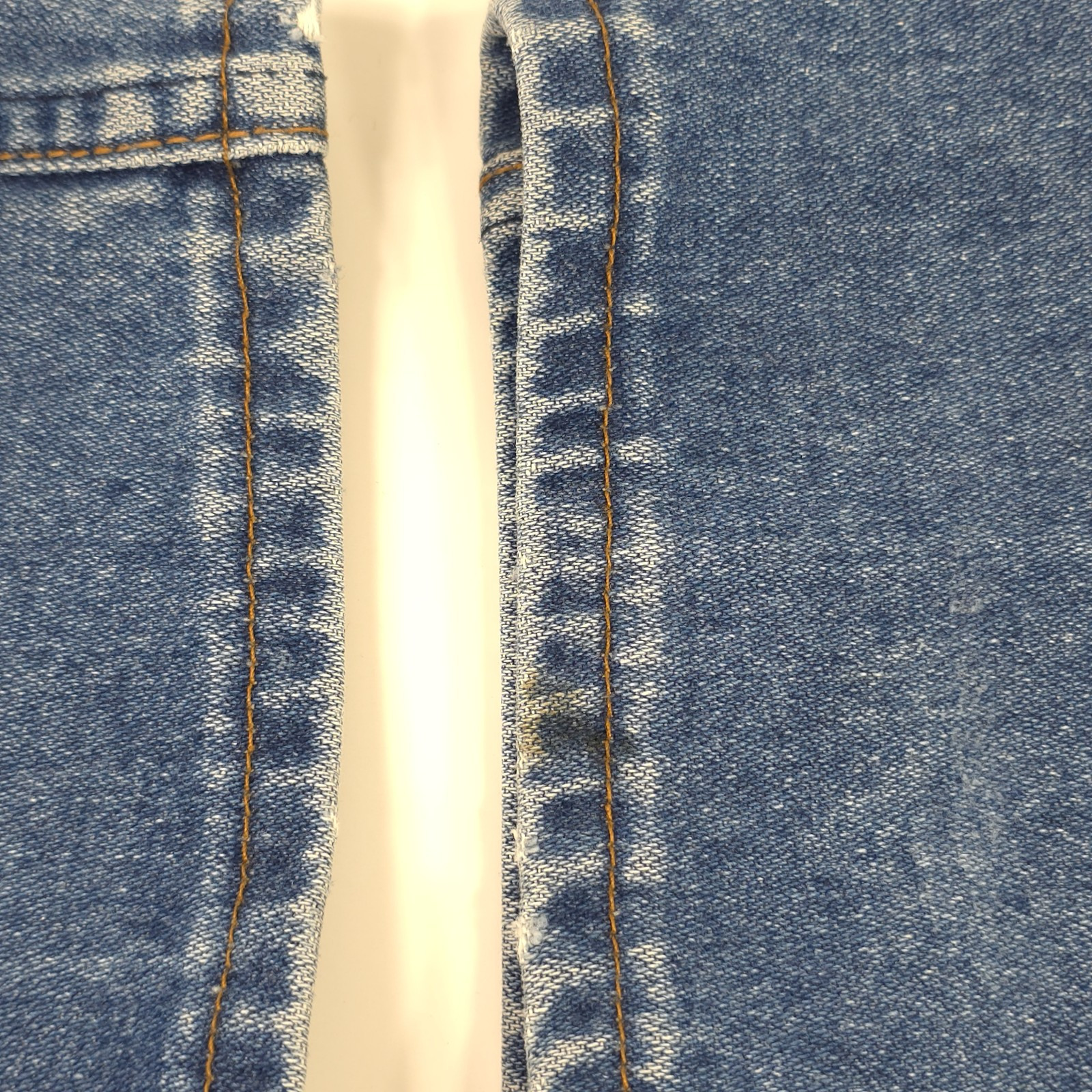 VINTAGE WRANGLER WOMEN’S JEANS SIZE 10 AVERAGE MEASUREMENTS 27×32 *100% COTTON*