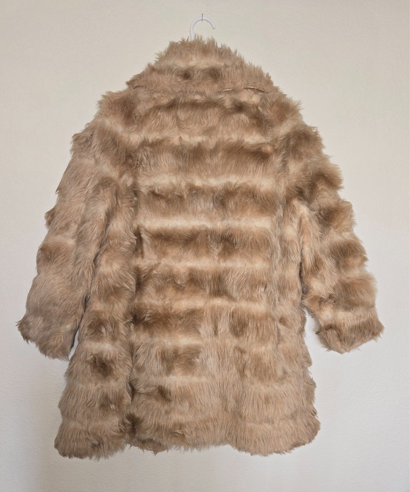 Family Owned Vintage White Stag Faux Fur Coat- Size Woman’s Medium