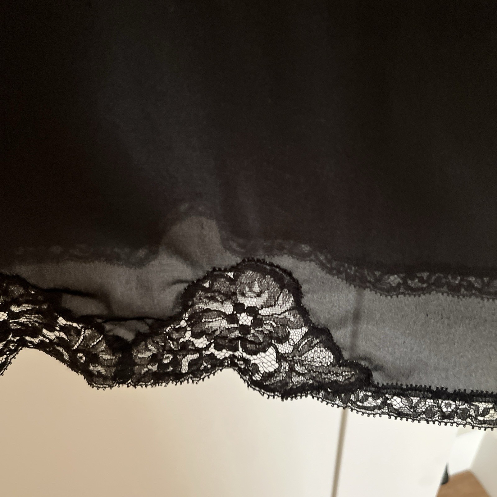 Vanity Fair Black Lace Slip Dress Nylon size 36. (L), Adjustable Straps.