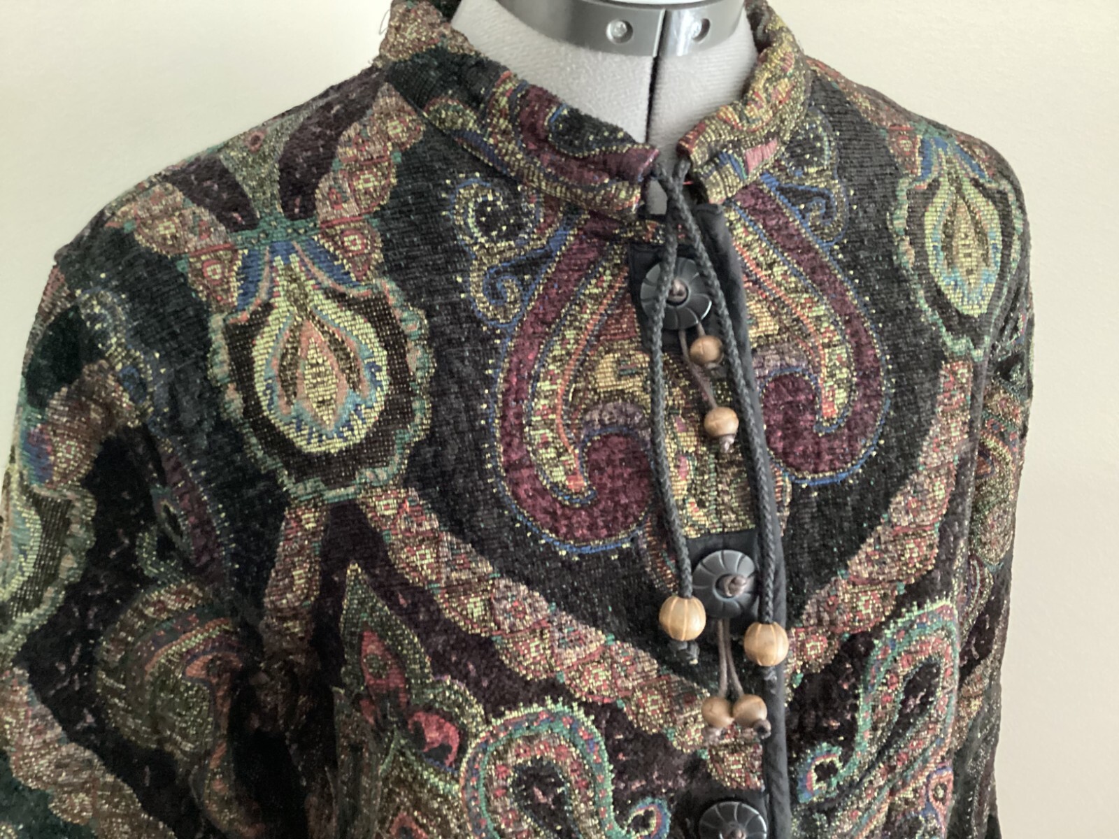 VTG Flashback jacket paisley woven jacquard BOHO wood bead buttons pockets