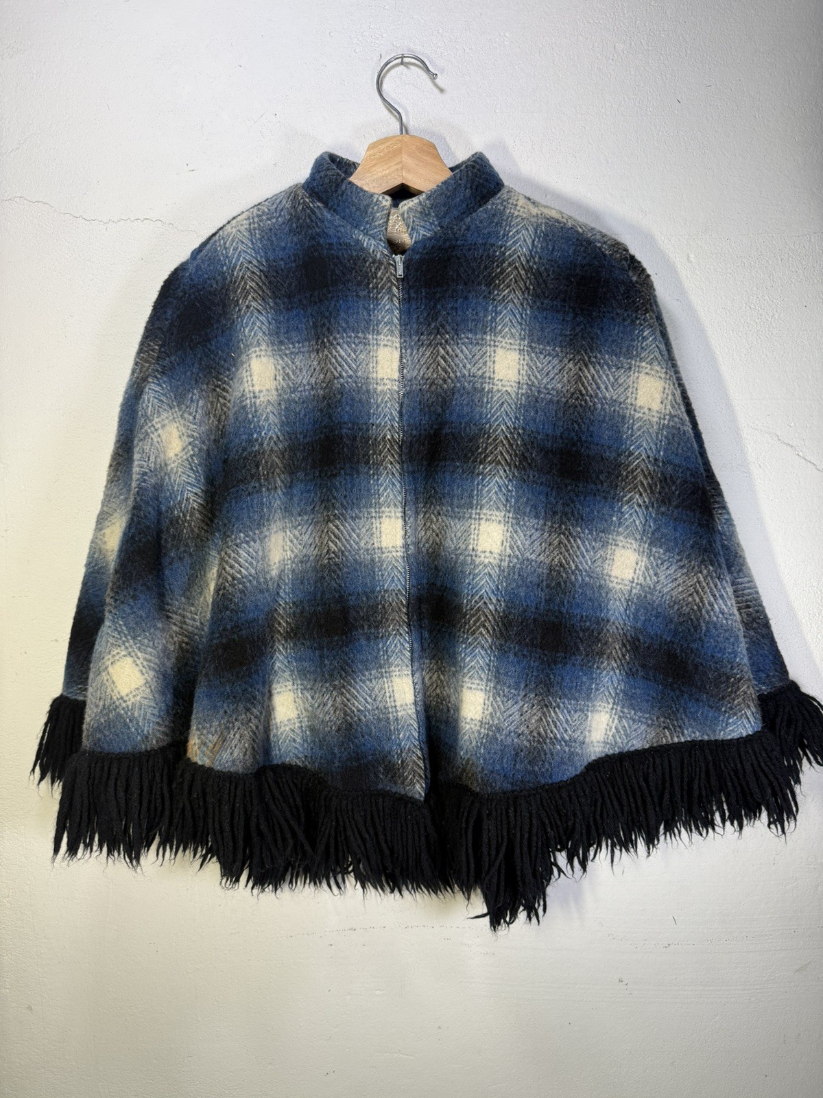 TREGOS Womens M CAPE Plaid Wool Shawl Vtg 1970s Western Grunge Goblincore Goth
