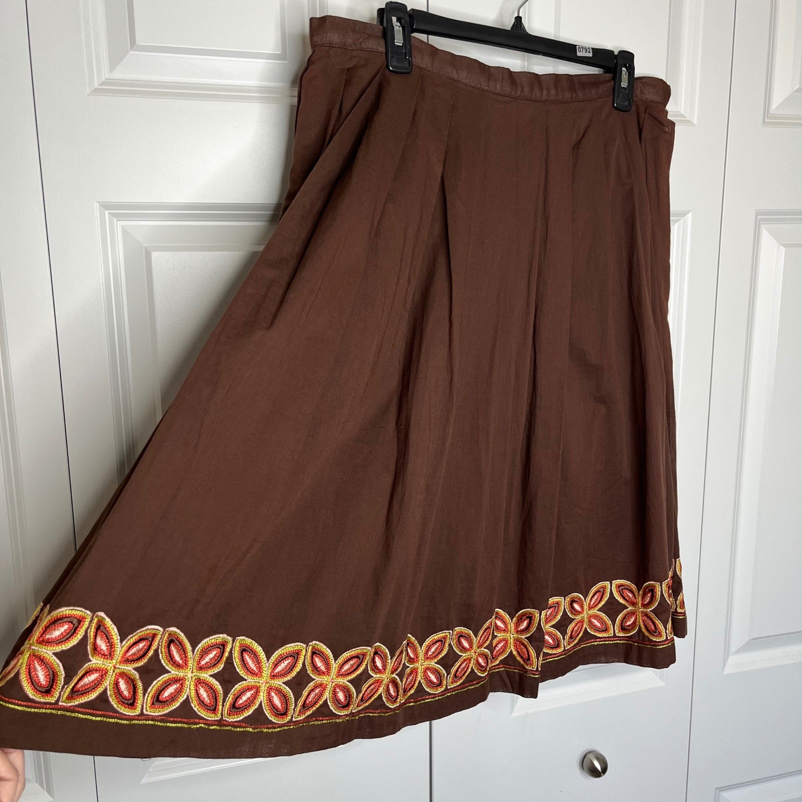 Vintage Tommy Bahama Boho Pleated Embroidered Midi Skirt Brown Size 12