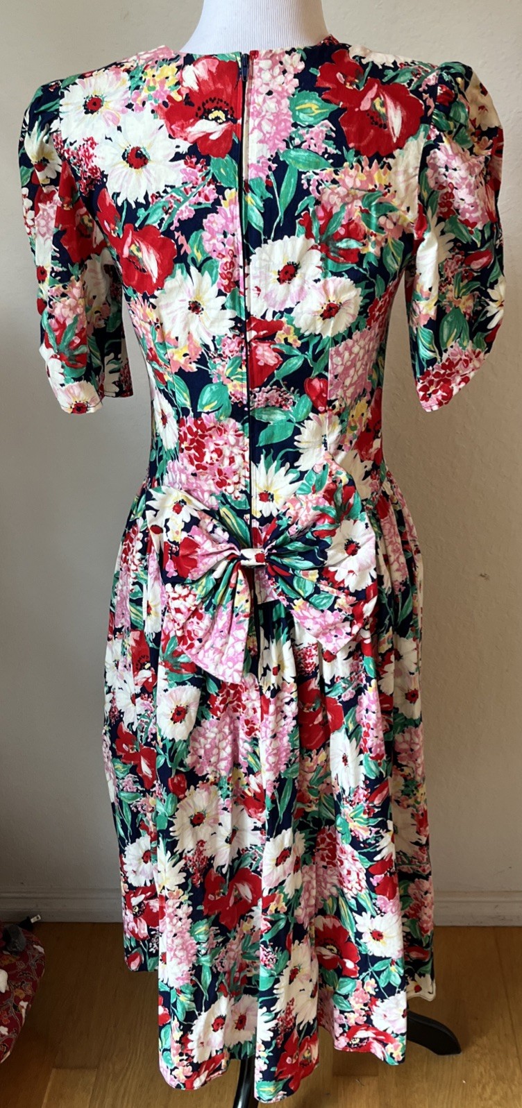 Vintage Country Romance Dress Size 6/8 Floral Prairie Cottage Core 80s USA