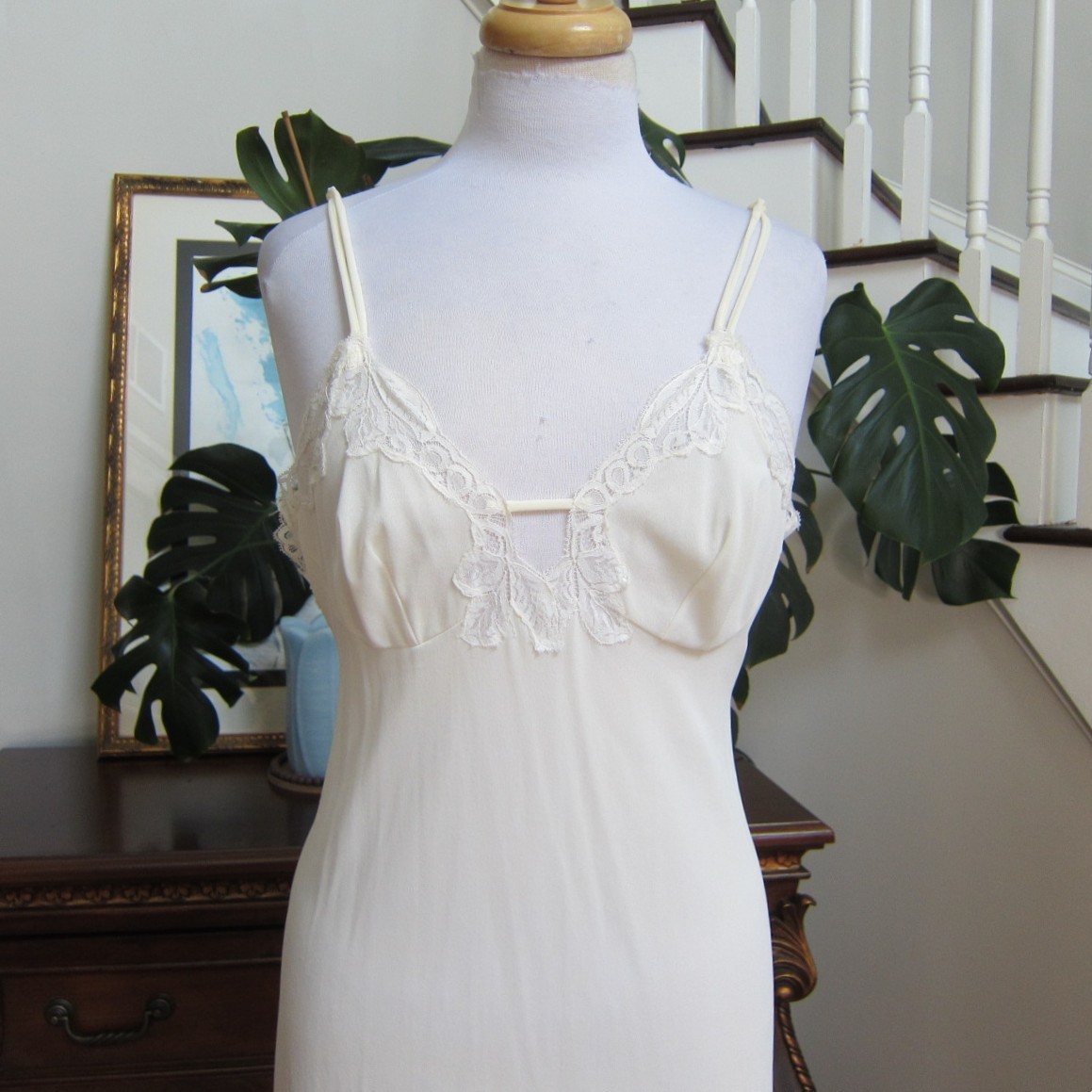 Vintage Val Mode Ivory Full Length Slip Dress Nightgown Lace Details Size M