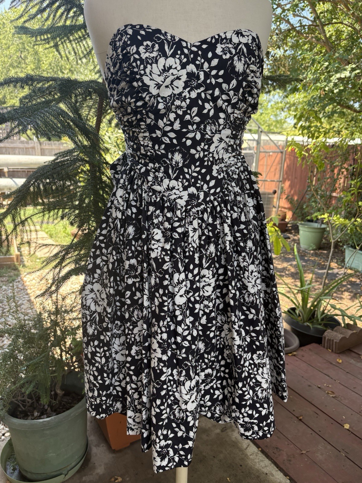 Vintage 80’s Laura Ashley Boned Bodice Strapless Dress Sz Xs/S 26 in. Waist