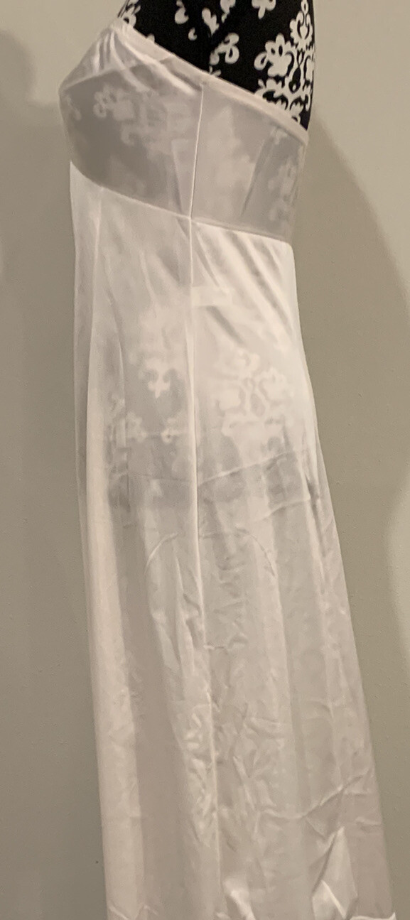 VTG Vanity Fair Ivory Silky Satin 100% Nylon Antron III USA Strapless Slip 34LL
