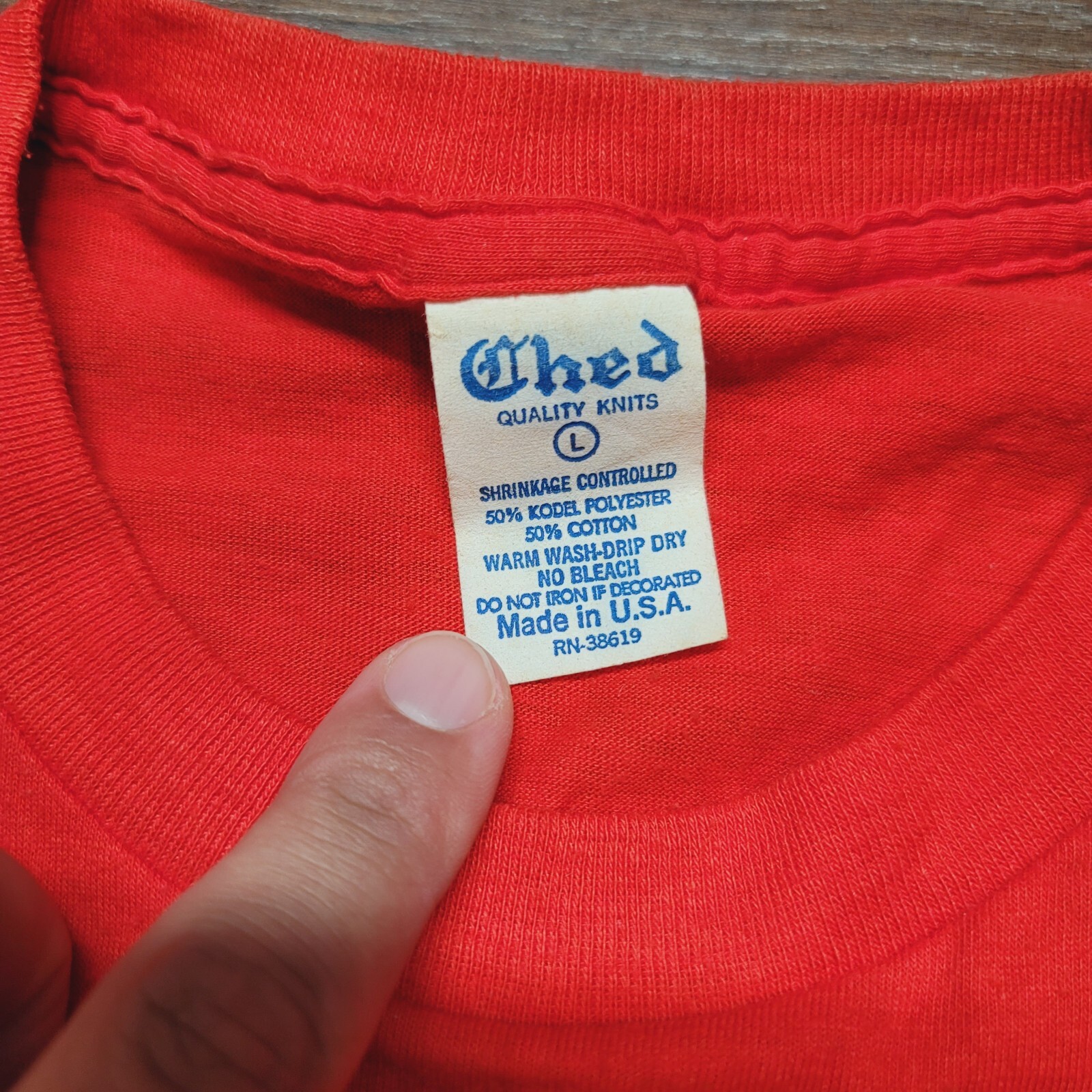 Vintage 70s 80s Womanbooks NYC Book Store Library Feminist LGBT Red T-Shirt L