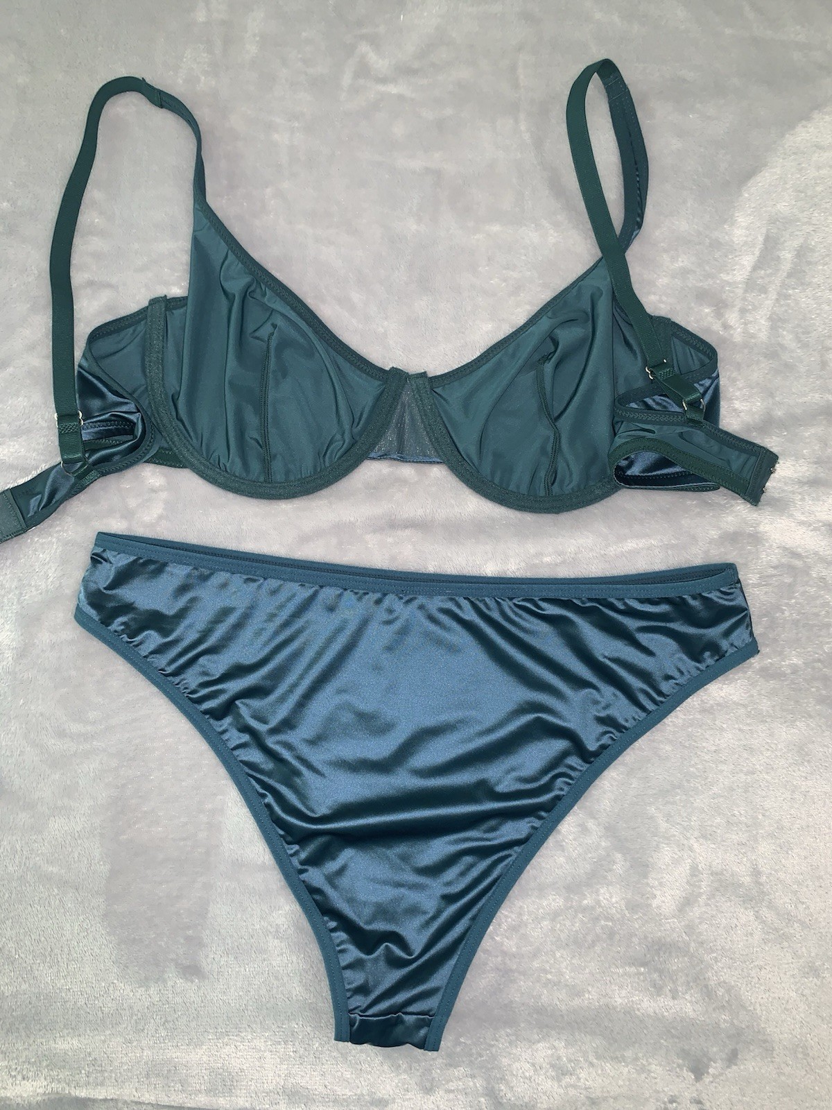 NEW GLOSSY 2nd Skin Stretch Satin Bikini Panties & Bra Set XL 40 Vtg Style