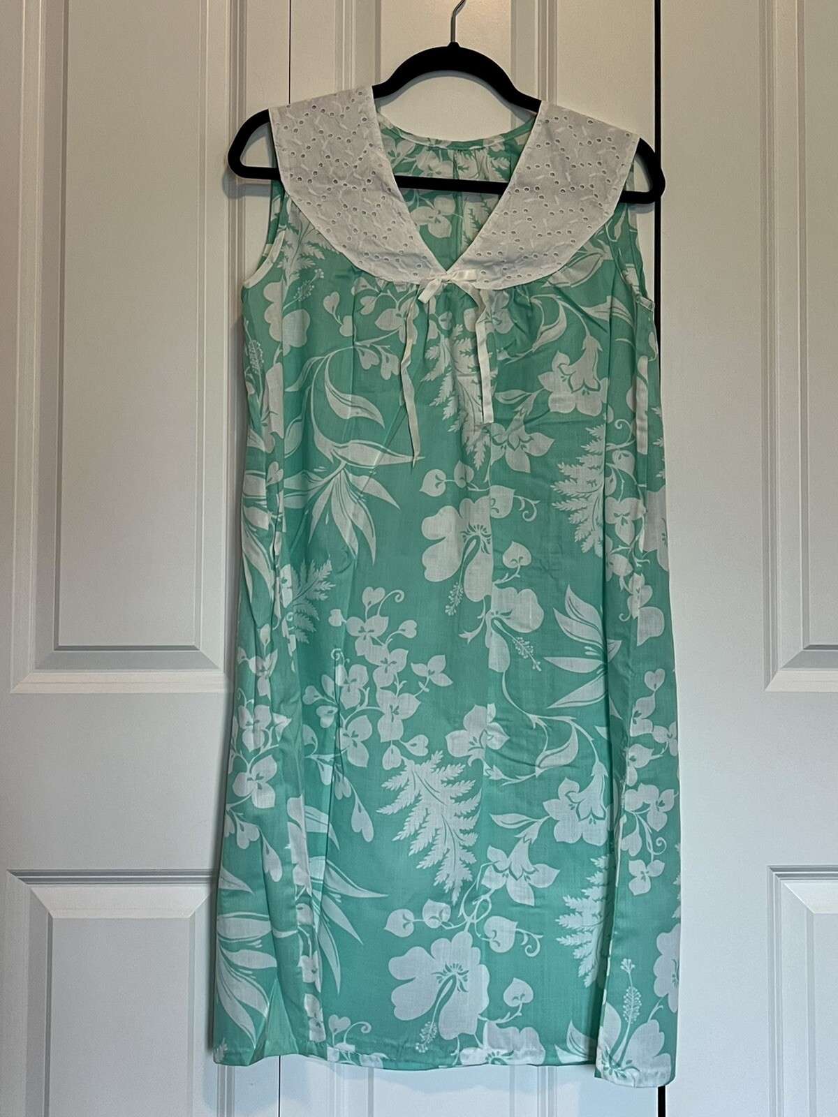 VTG Dutchmaid Nightgown House Dress Green Floral Eyelet Collar Size 15 MediumNOS