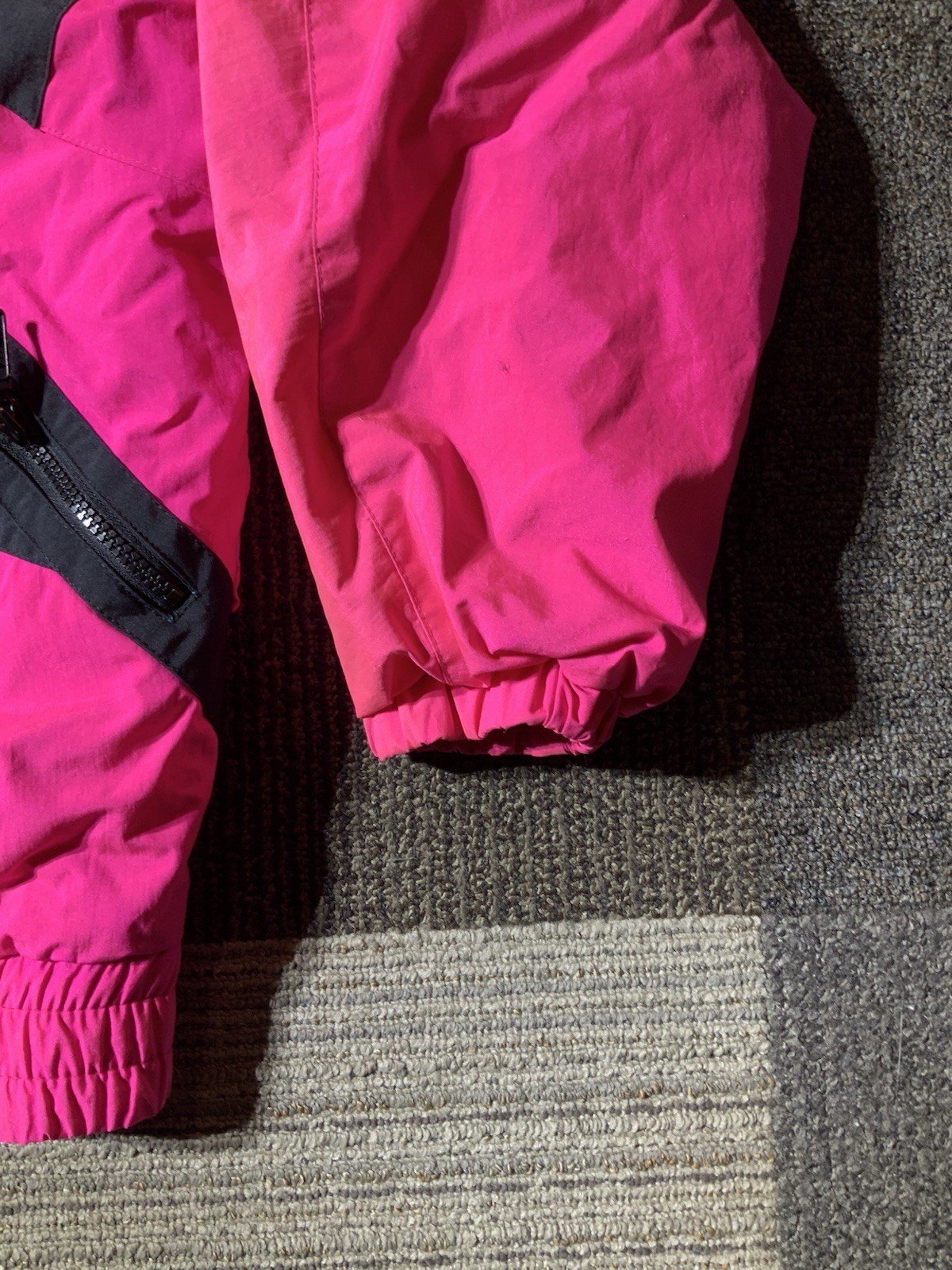 Vintage Womens Tyrolia by Head Size 10 Snow Ski Jacket in Pink