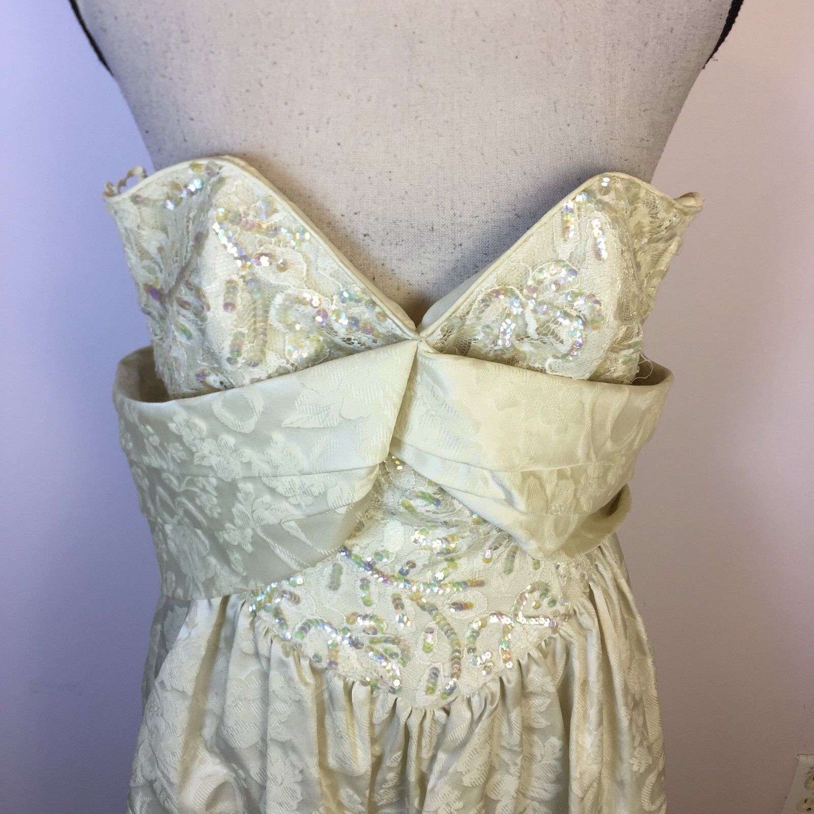 Vtg Jessica McClintock Size 8 Womans Wedding Formal Dress Beige Off the Shoulder