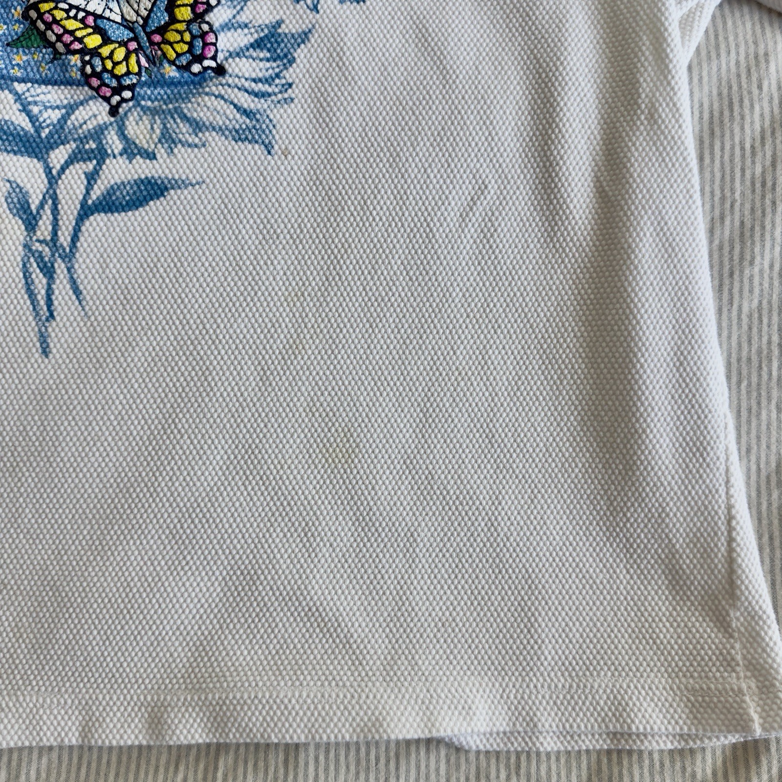 Basic Editions Vintage 90s White Textures Floral Print Boxy Tee Fits Size Large