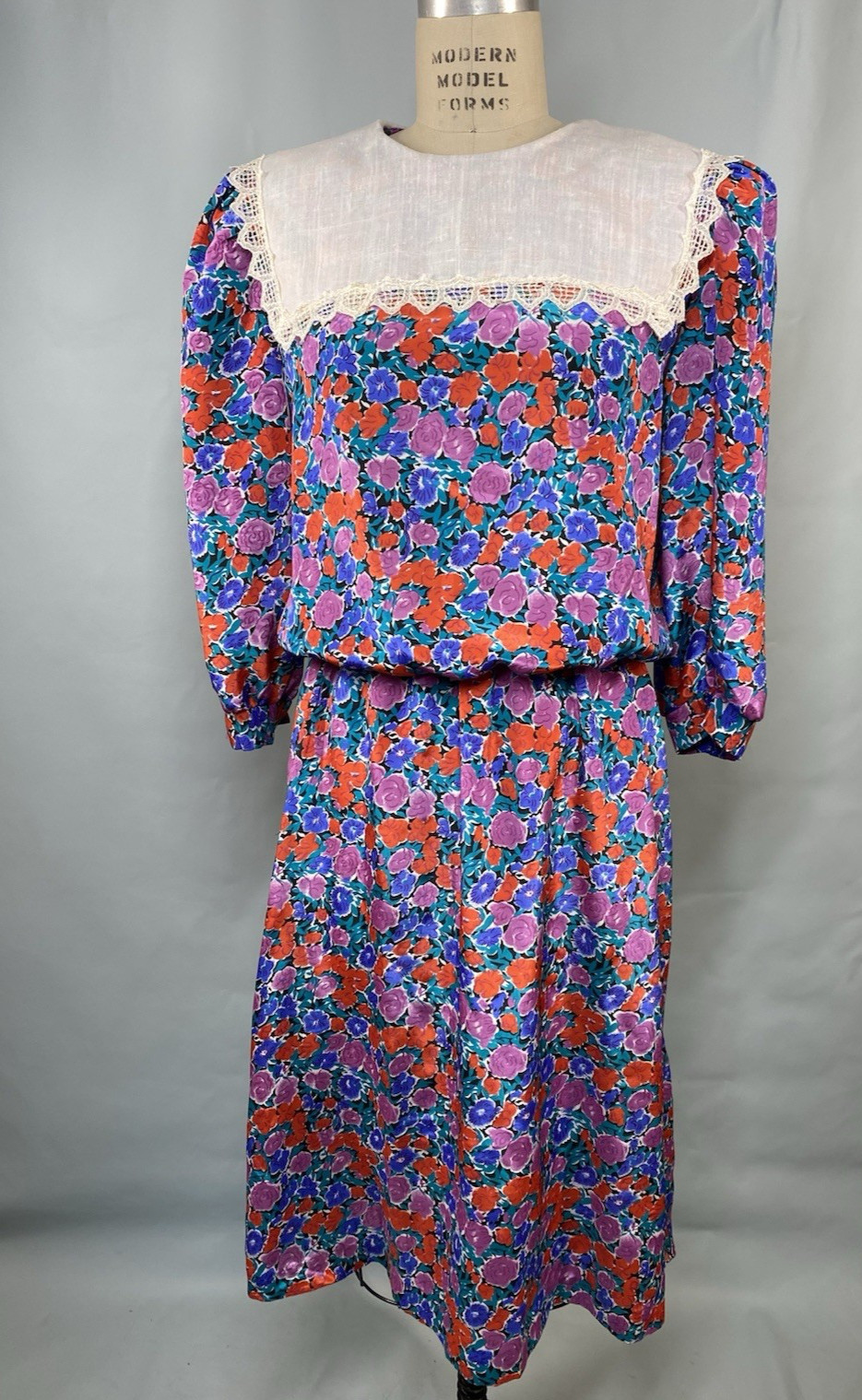 Vintage Dress SIZE LARGE 14 floral classic white collar 80s 90s modest LISA II
