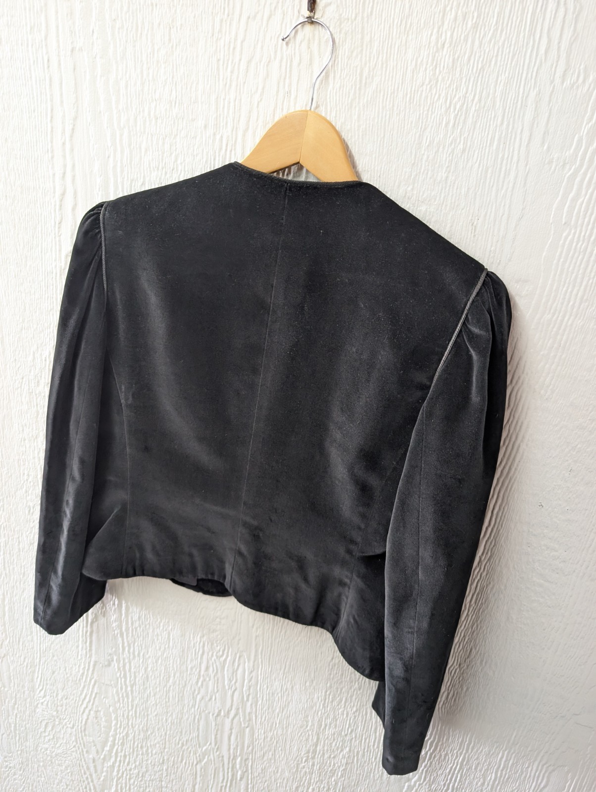 Vintage 80s Sasson Black Velvet Jacket Blazer Whimsigoth Glam Punk Retro 10/11