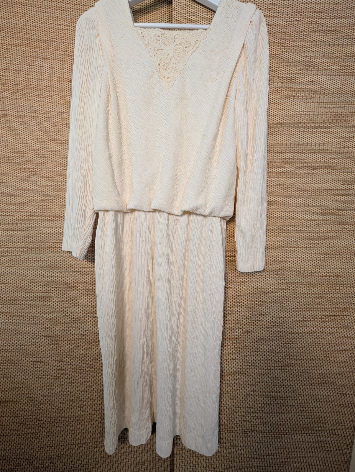 Vintage Long Sleeve Cream Dress 12P Made in USA Cream Crepe Lace Chiffon Wedding