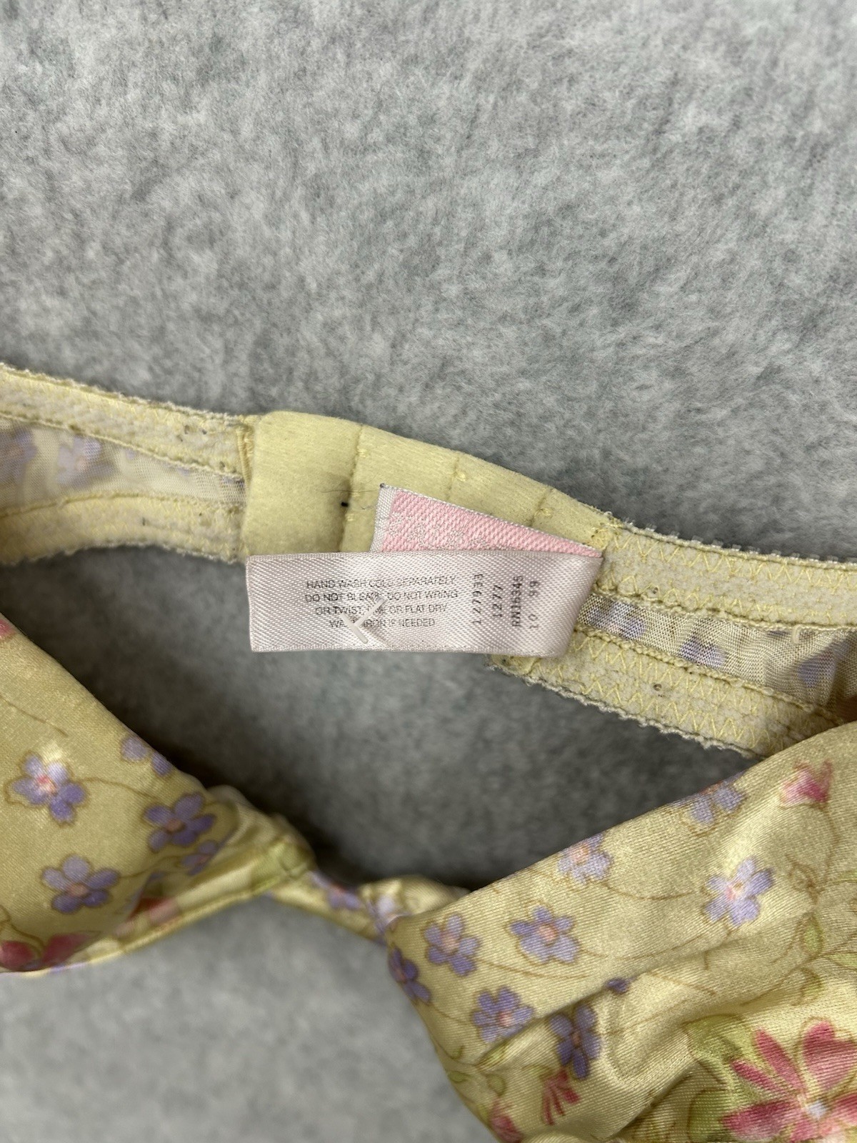 Vintage 1999 Victorias Secret Satin Second Skin Bra 34C Underwired Yellow Floral