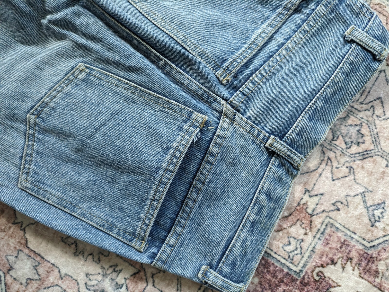 Vintage Basic Helium Pleated Blue Distressed Denim Jeans Pockets Women’s Size XS